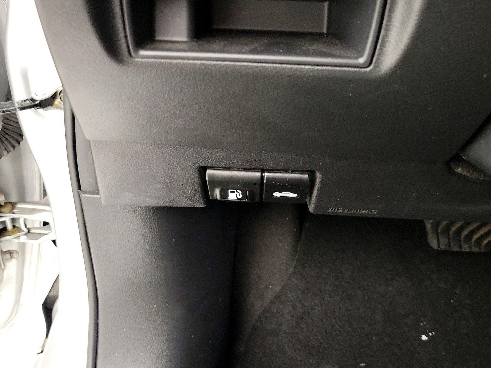 2025 Nissan Versa Sedan SV - Photo 14