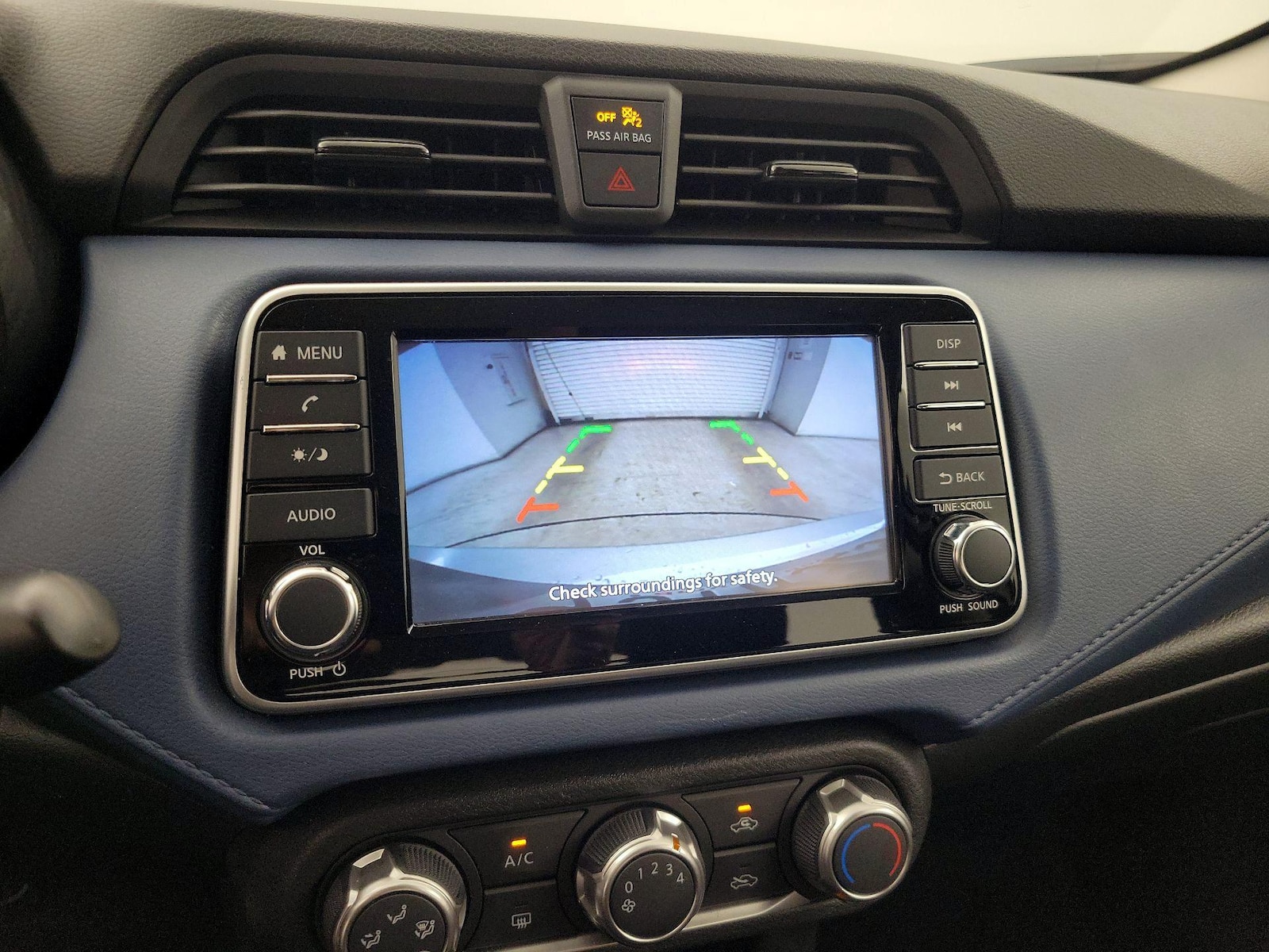2025 Nissan Versa Sedan SV - Photo 15