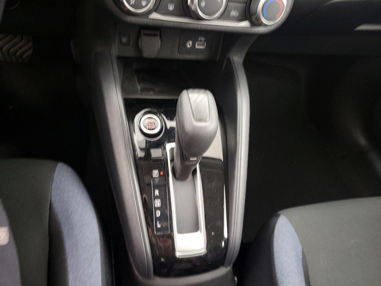 2025 Nissan Versa Sedan SV - Photo 18