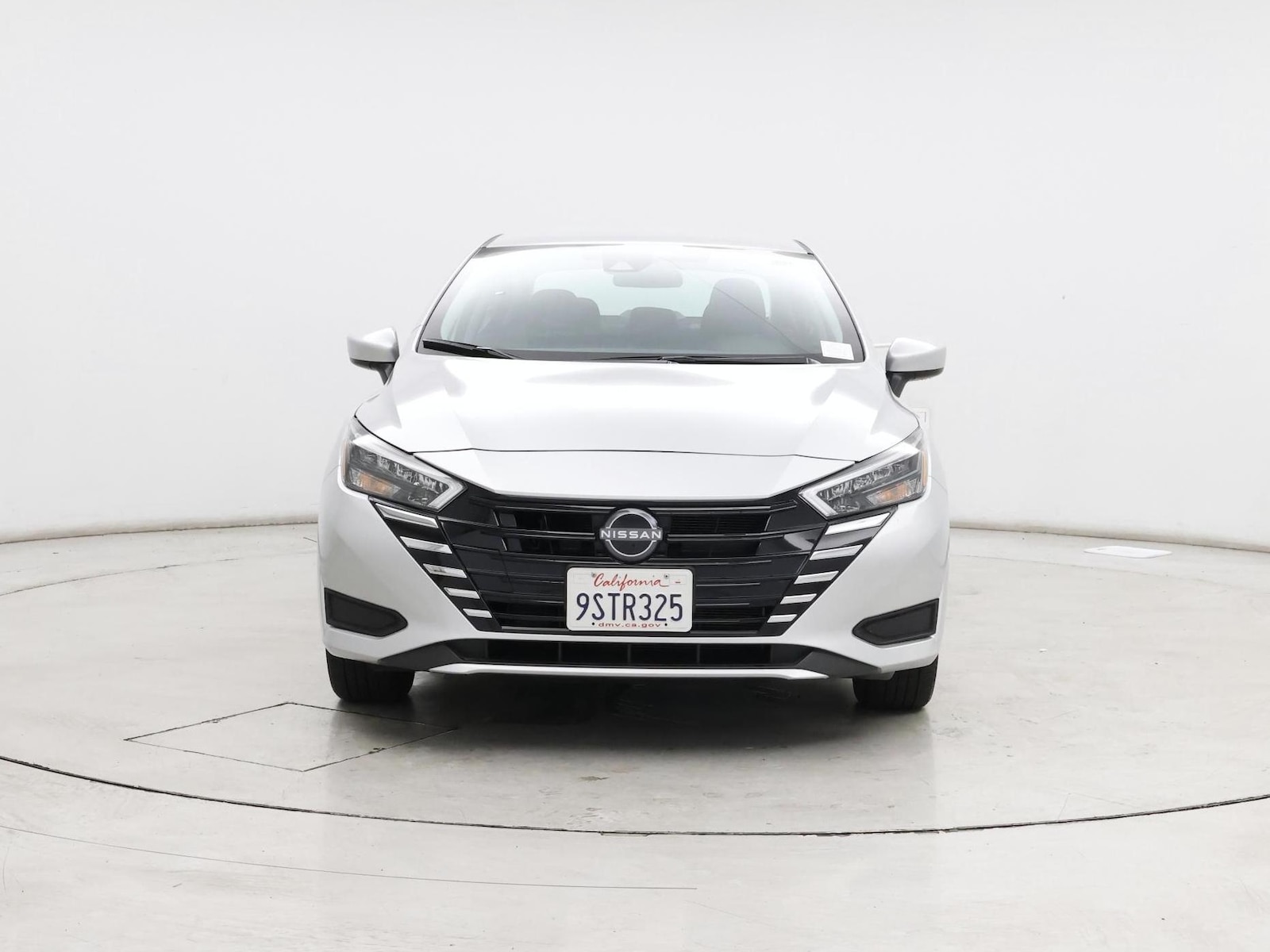 2025 Nissan Versa Sedan SV - Photo 6