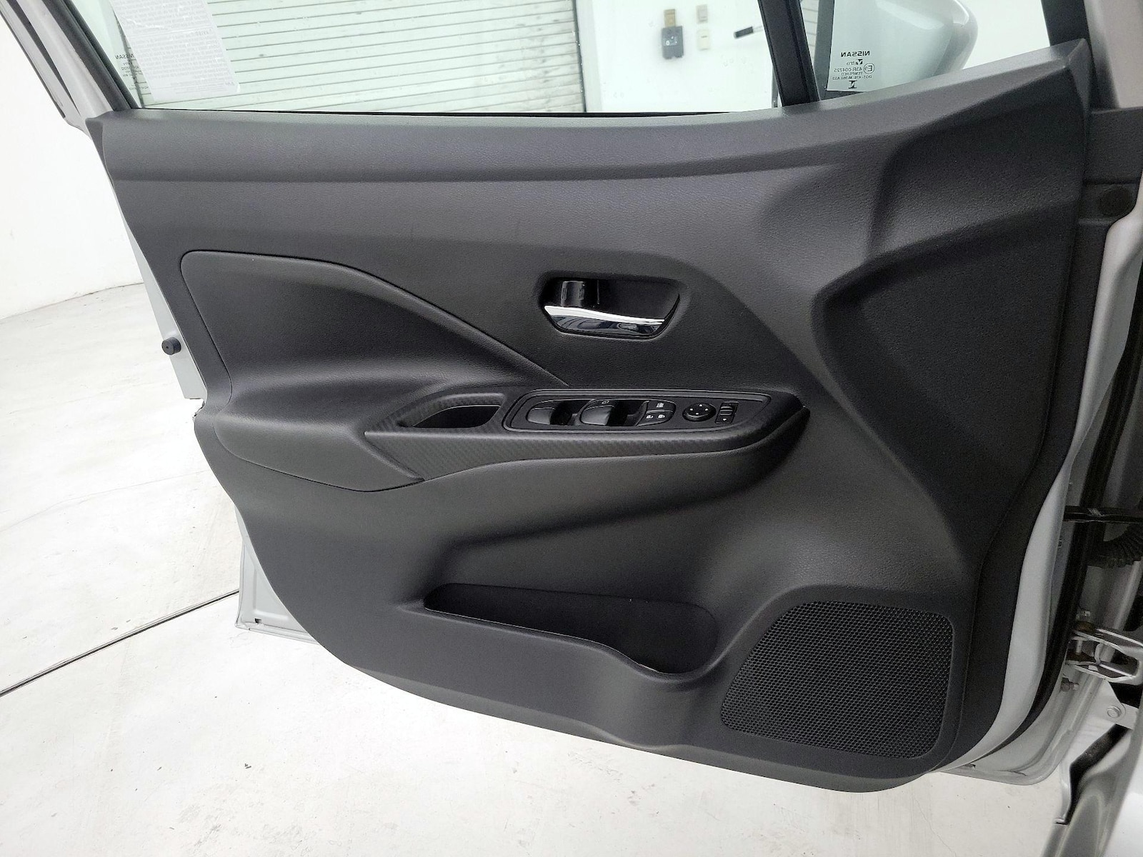 2025 Nissan Versa Sedan SV - Photo 13