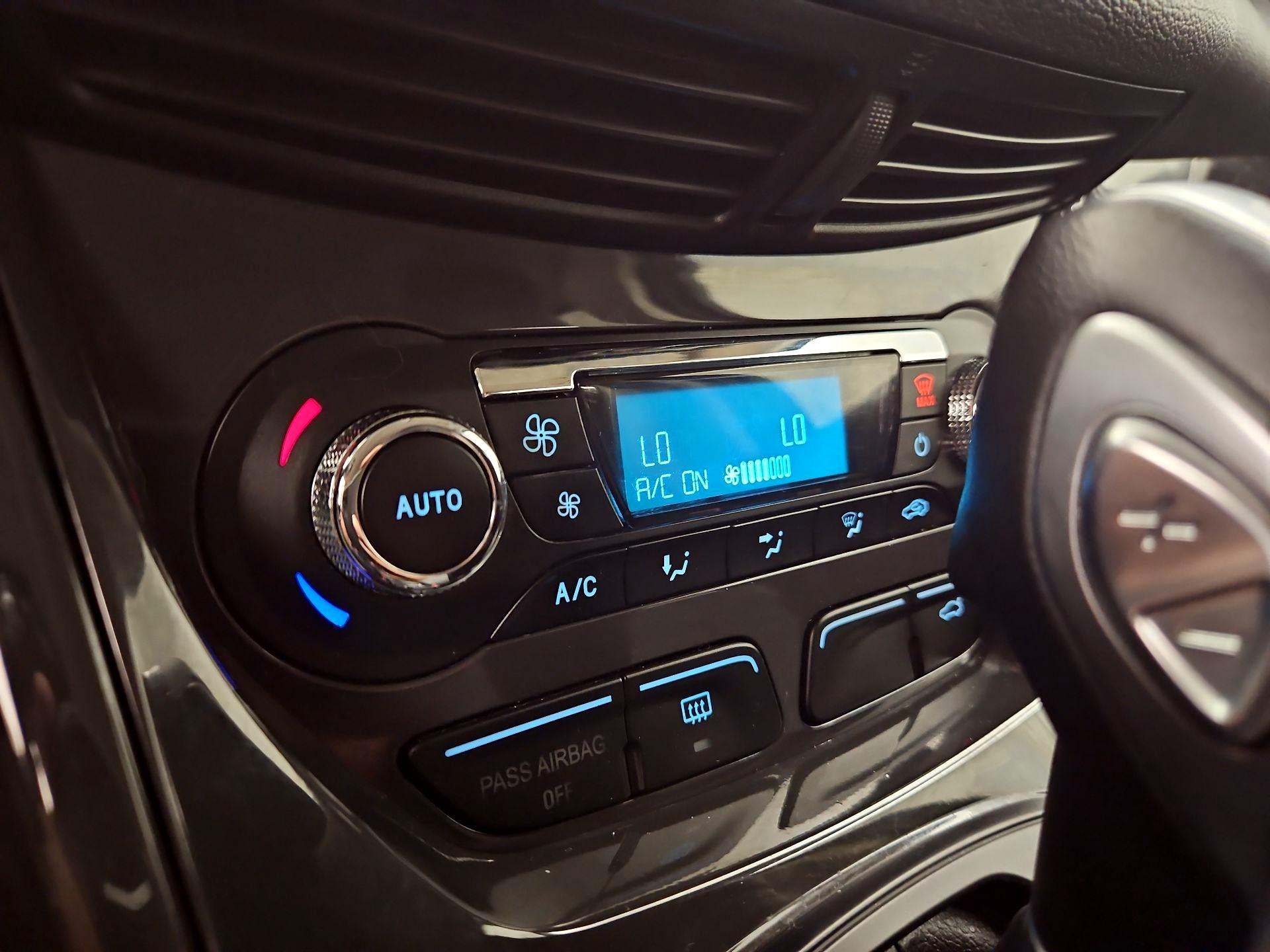 Thumbnail: 2014 Ford Escape - 17