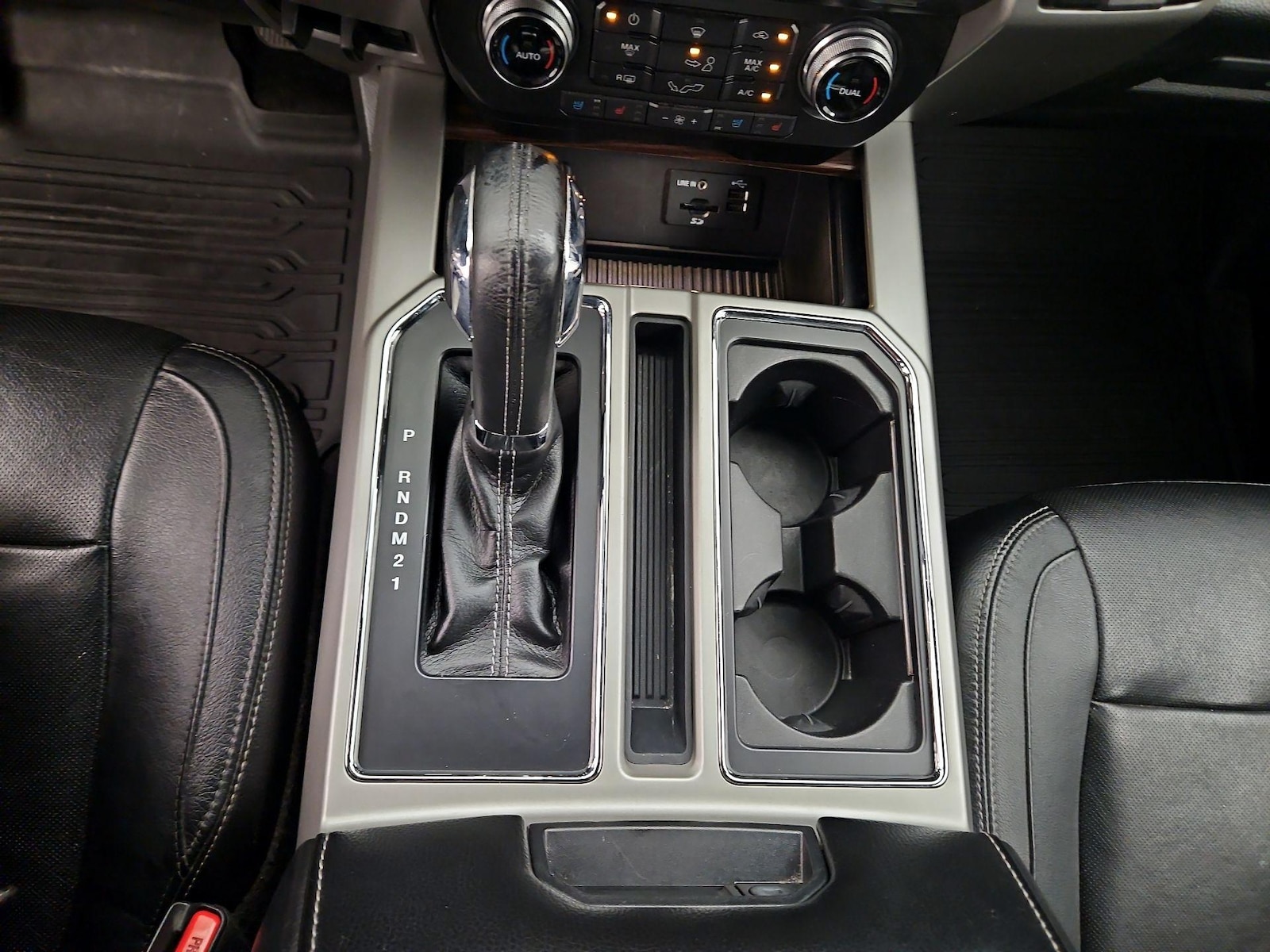 2015 Ford F-150 Lariat - Photo 18