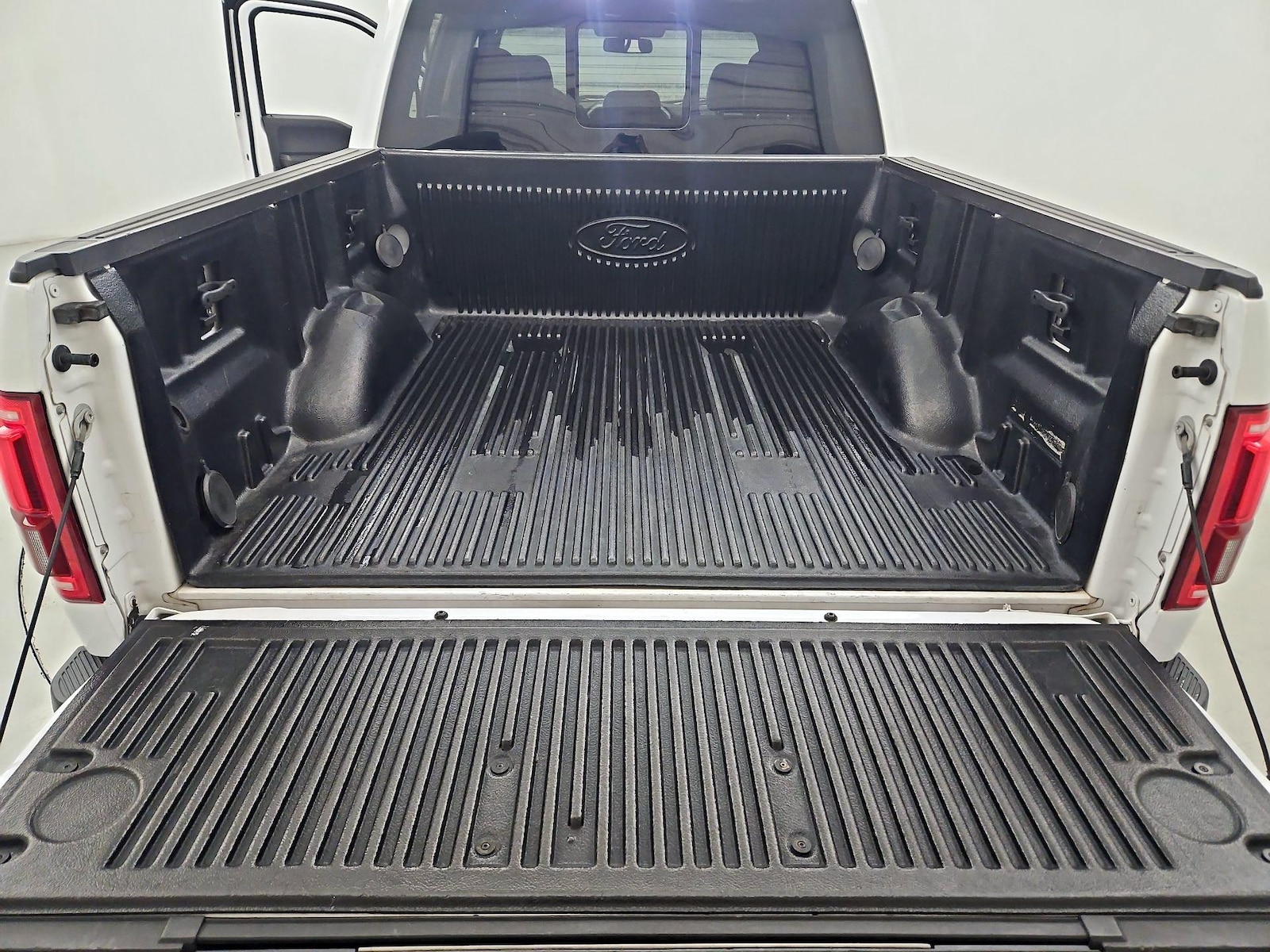 2015 Ford F-150 Lariat - Photo 22