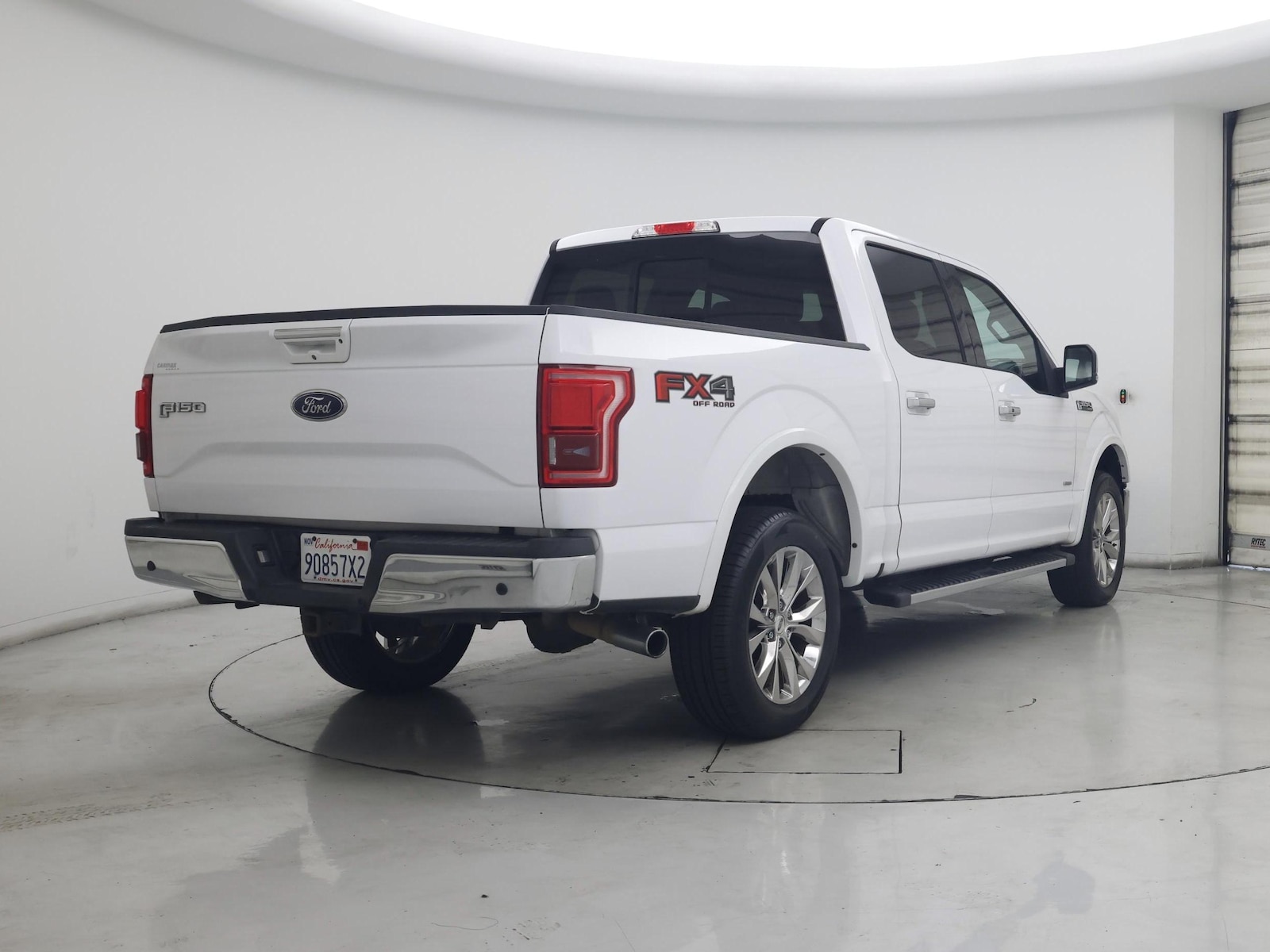 2015 Ford F-150 Lariat - Photo 9