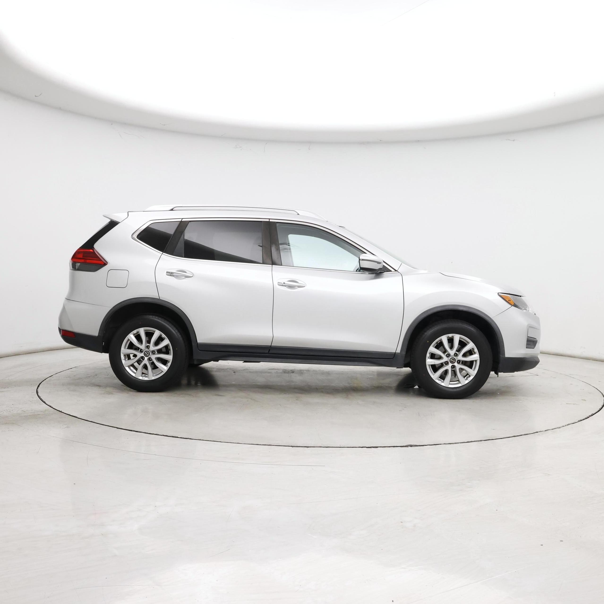 Thumbnail: 2017 Nissan Rogue - 7