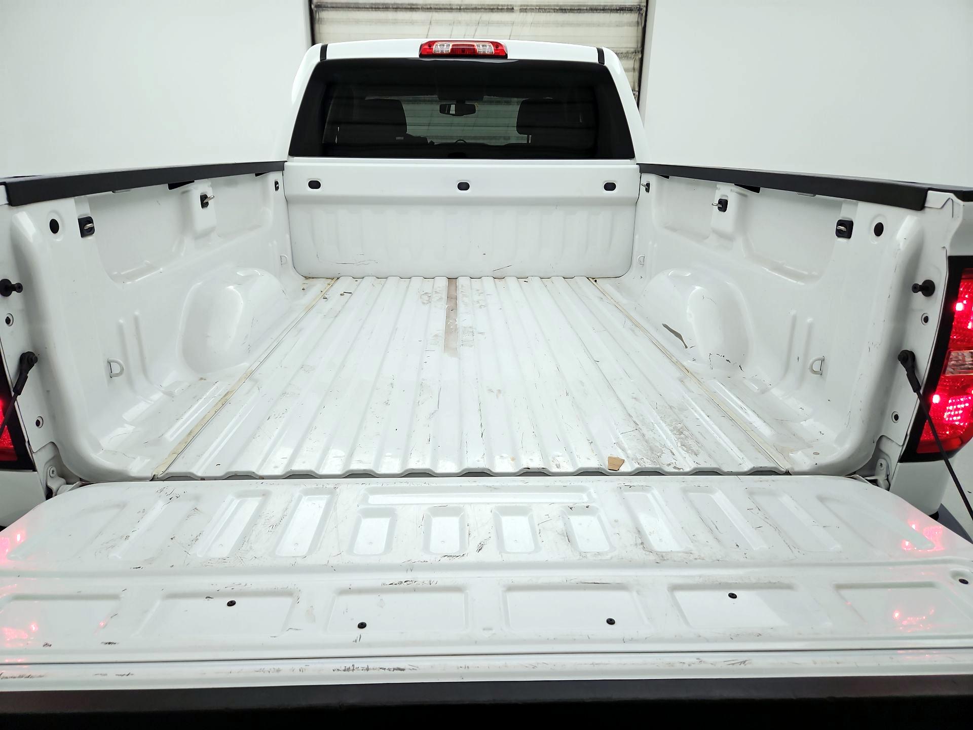 Thumbnail: 2017 Chevrolet Silverado 1500 - 19
