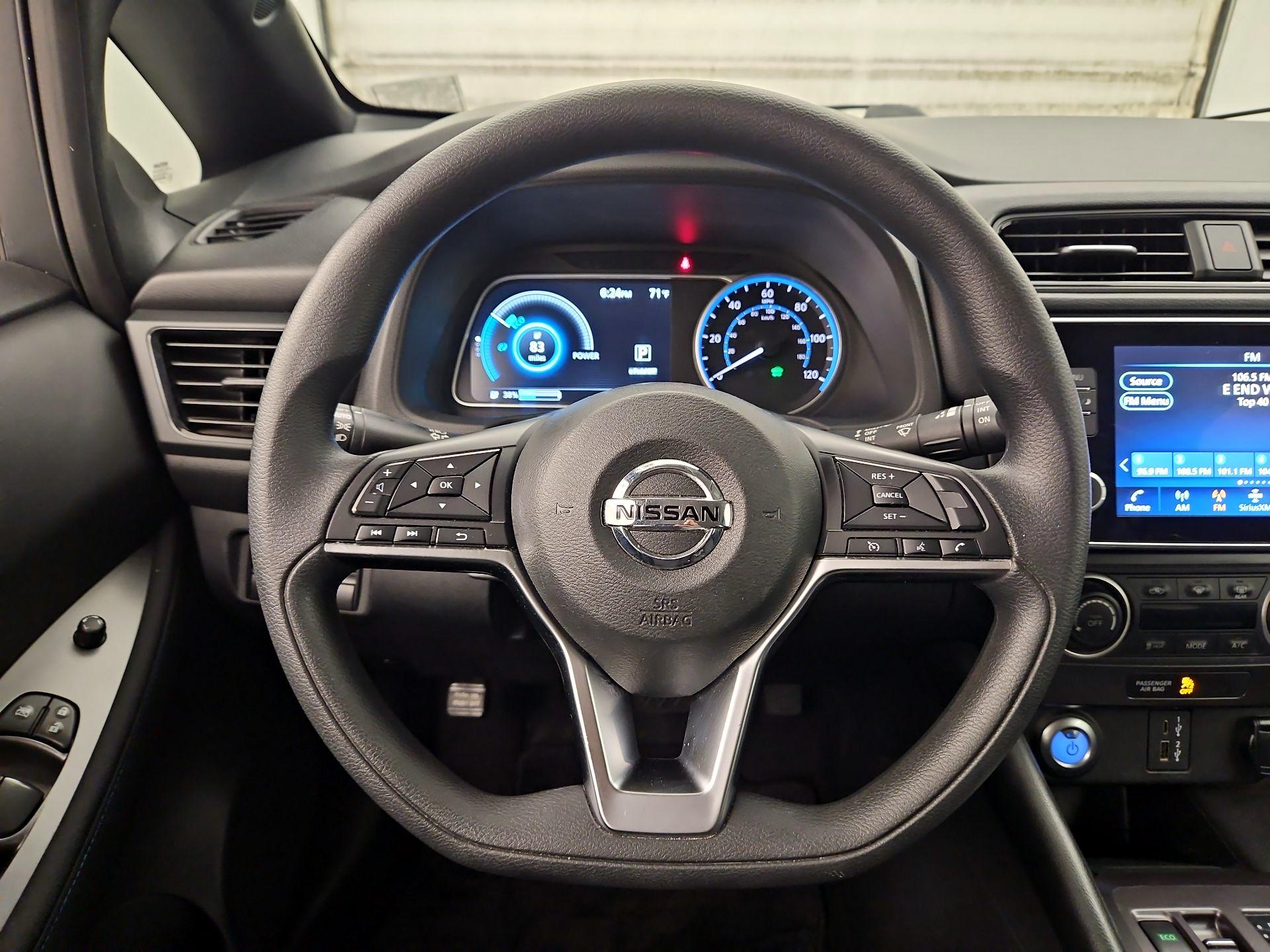 Thumbnail: 2022 Nissan Leaf - 10