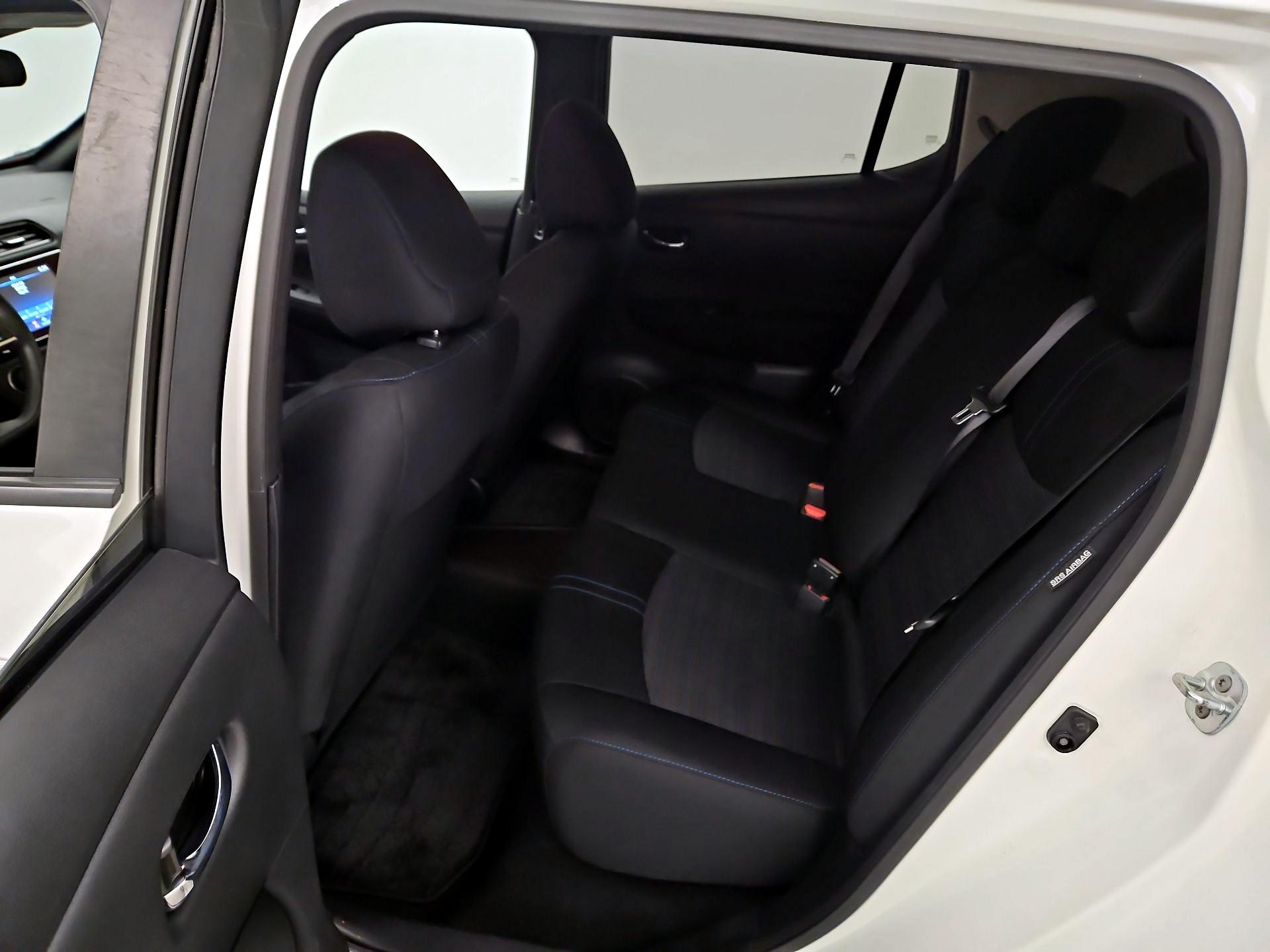 Thumbnail: 2022 Nissan Leaf - 19