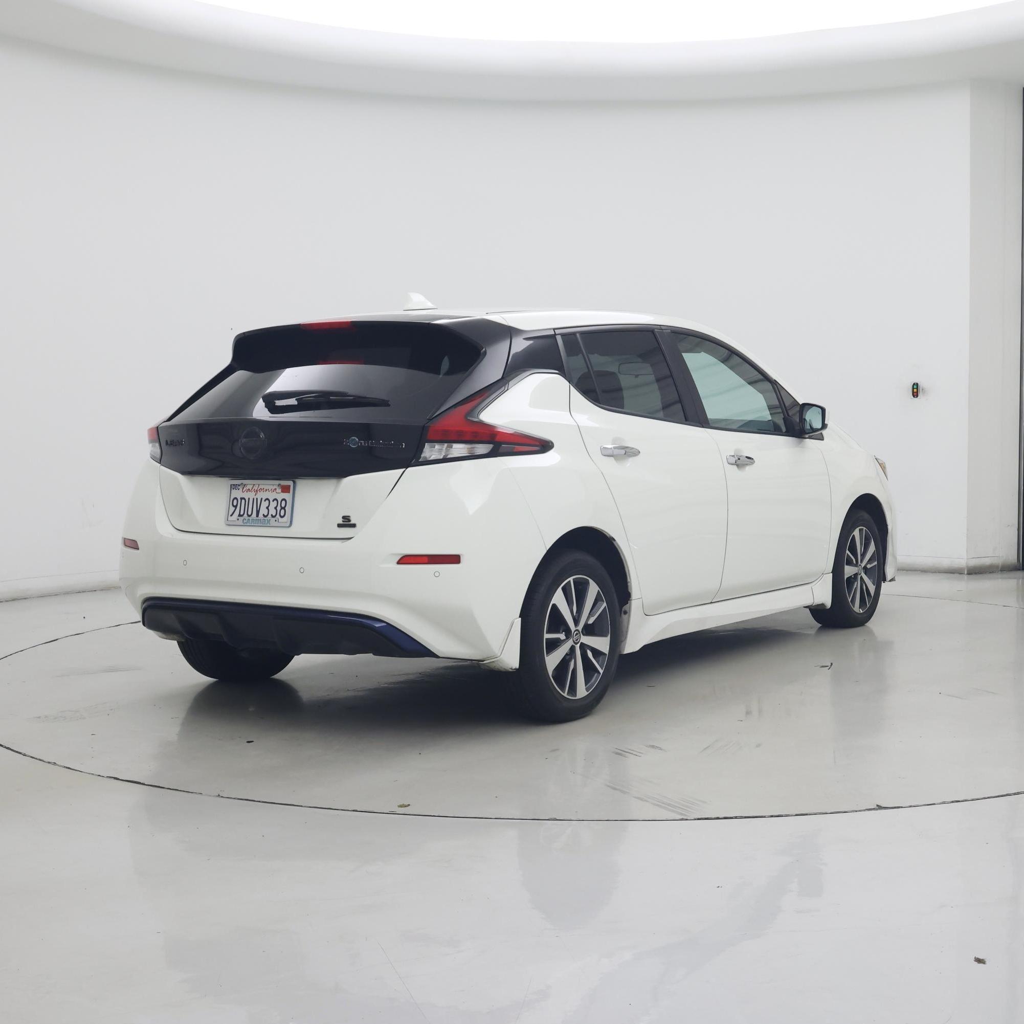 Thumbnail: 2022 Nissan Leaf - 8