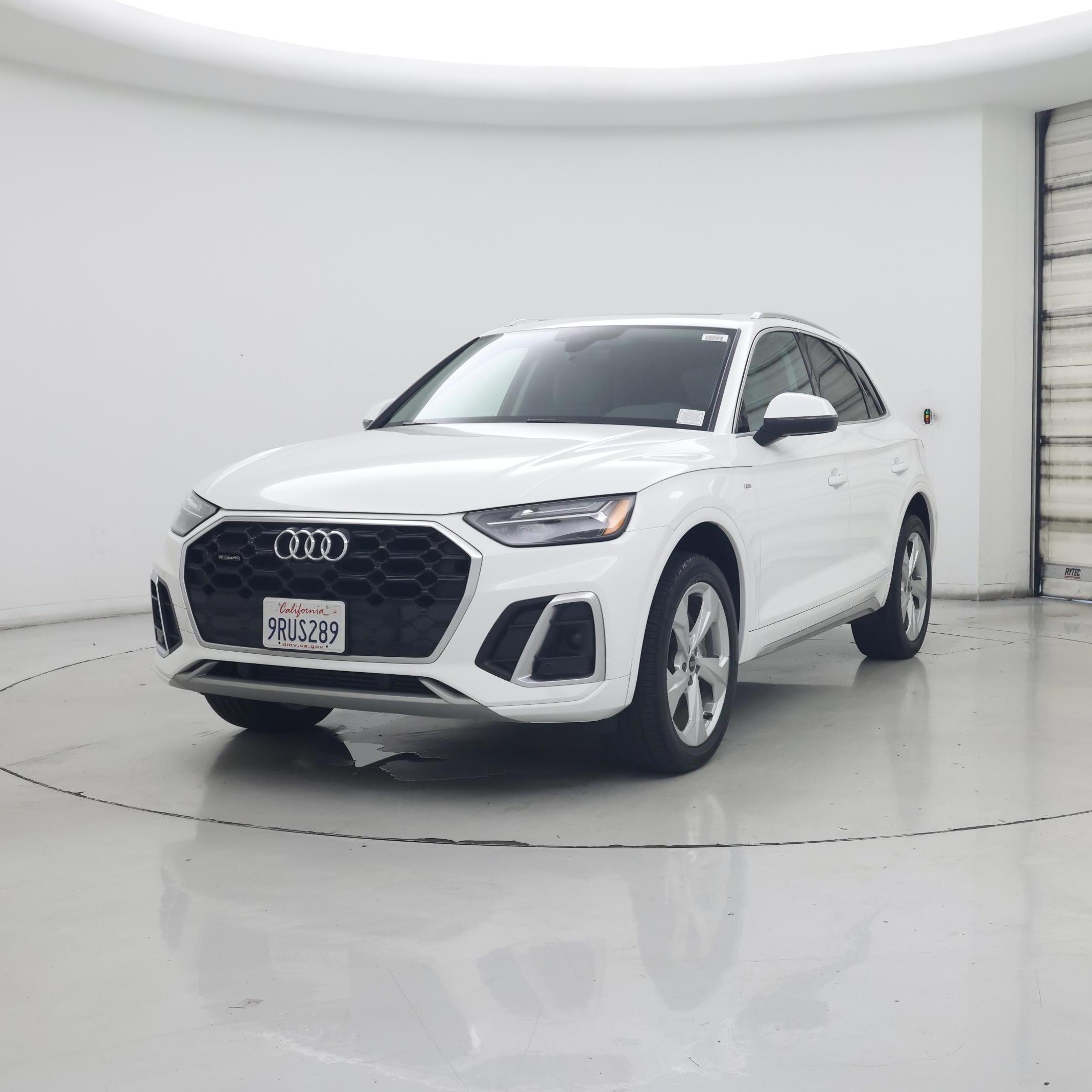 Thumbnail: 2023 Audi Q5 - 4