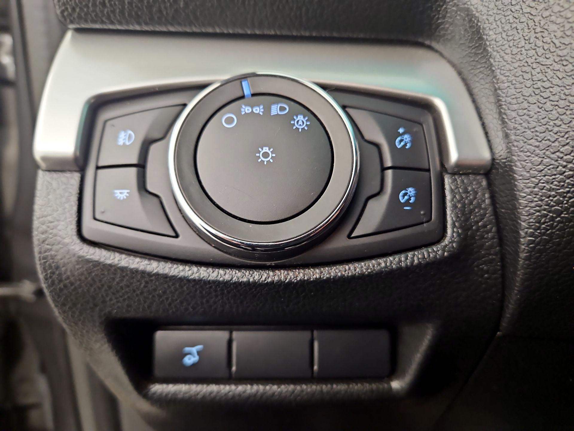 Thumbnail: 2017 Ford Explorer - 13