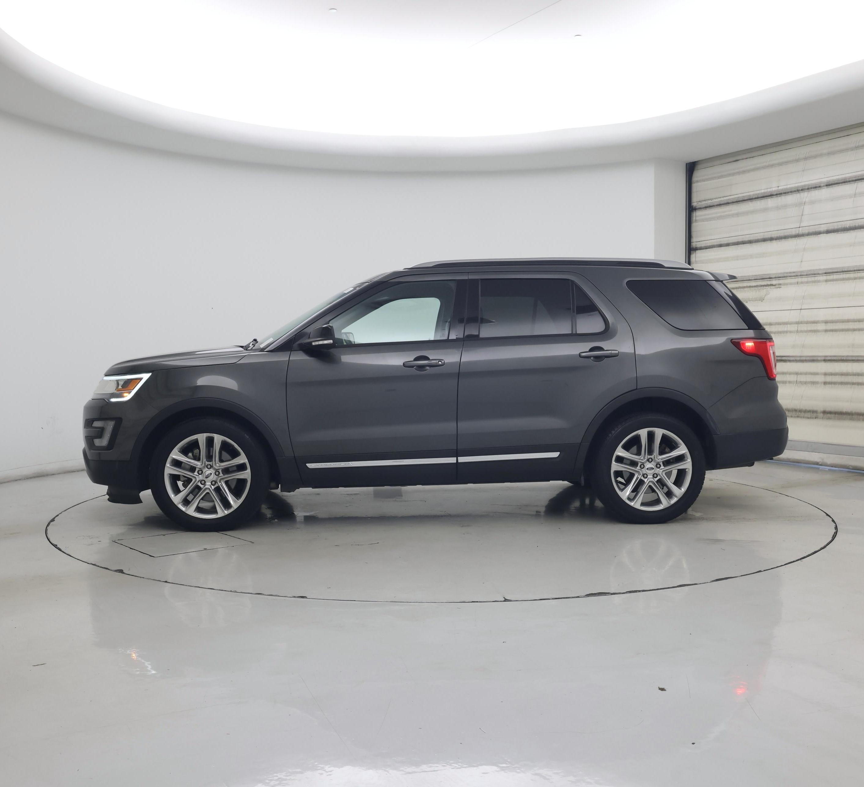 Thumbnail: 2017 Ford Explorer - 3