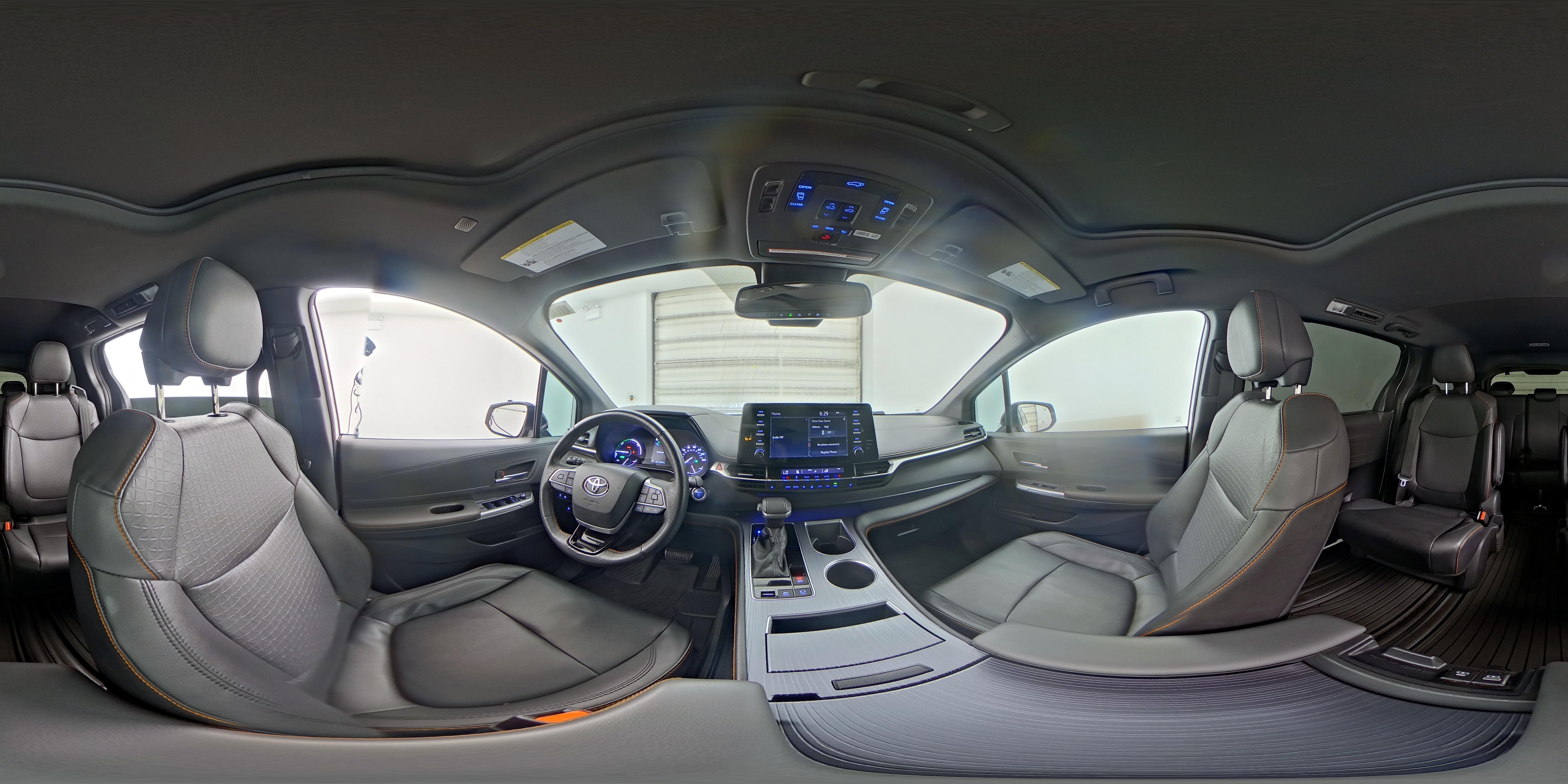 2021 Toyota Sienna XSE - Photo 28