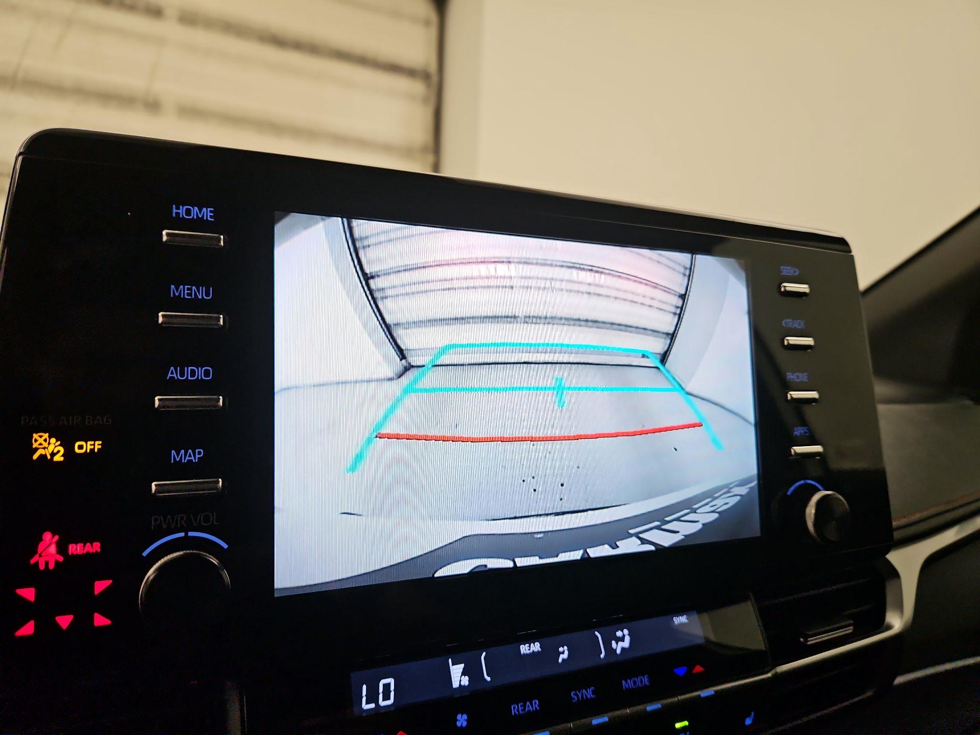 Thumbnail: 2021 Toyota Sienna - 15