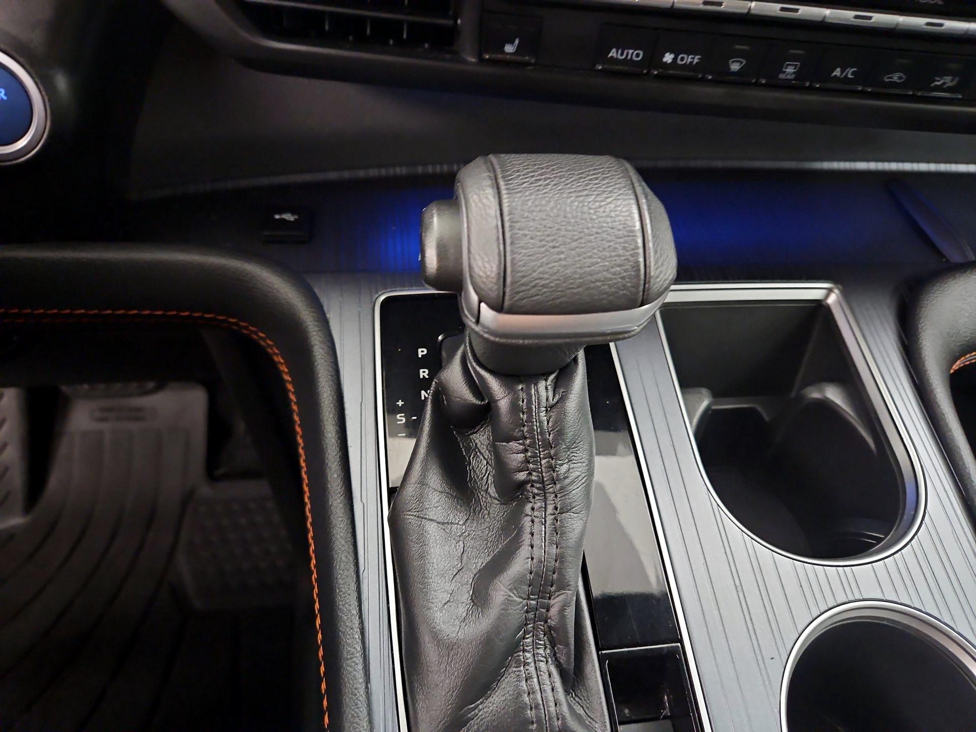 Thumbnail: 2021 Toyota Sienna - 18