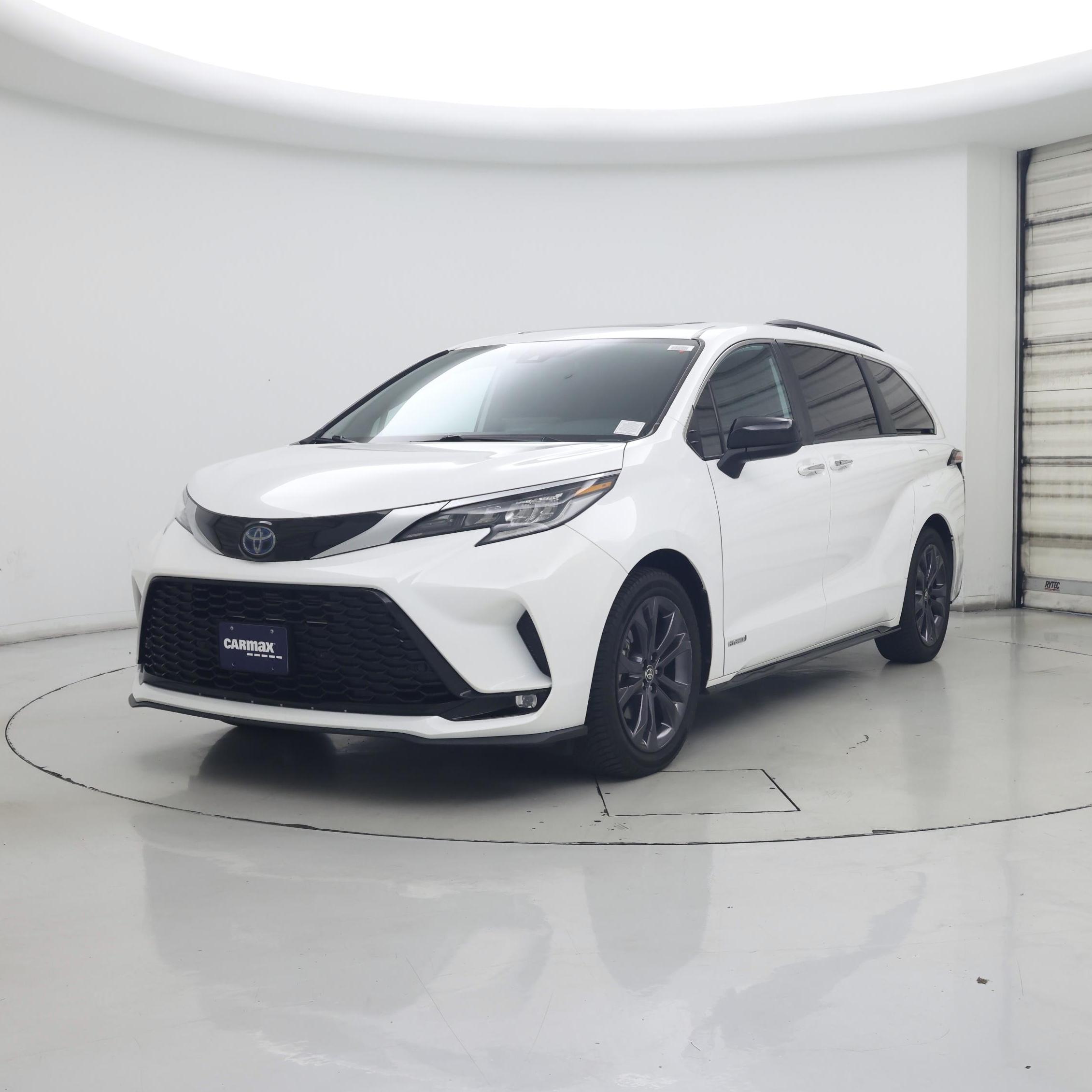 Thumbnail: 2021 Toyota Sienna - 4