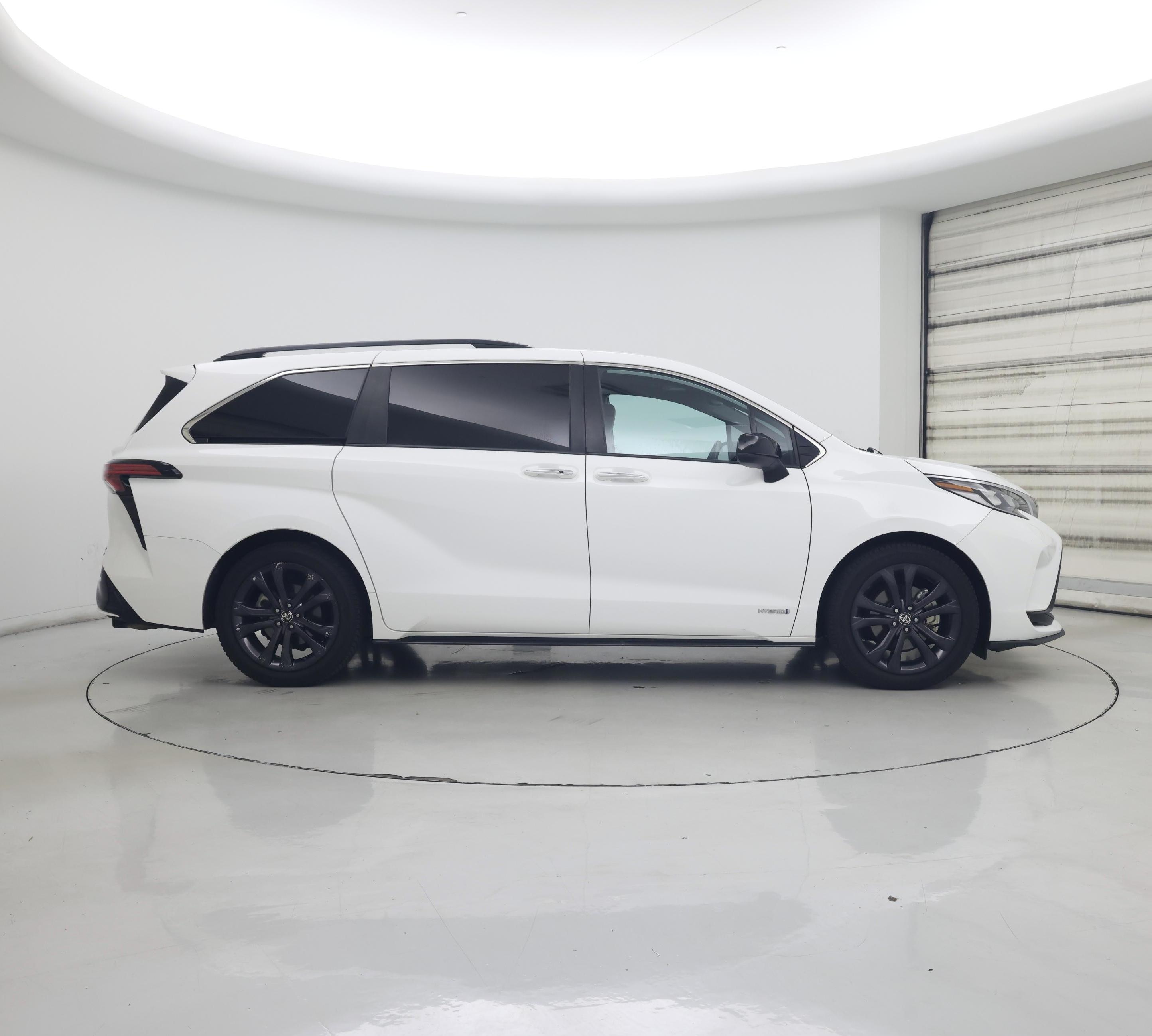 Thumbnail: 2021 Toyota Sienna - 7