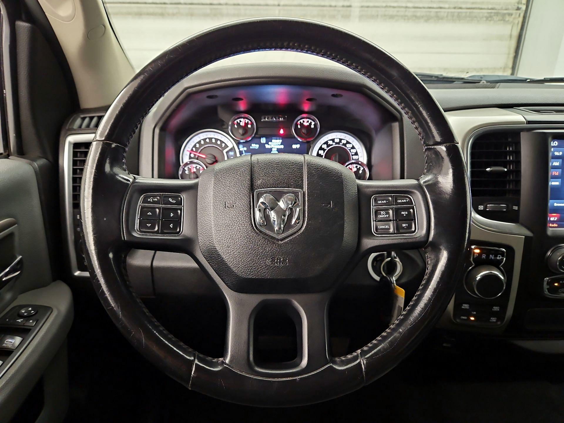Thumbnail: 2019 RAM 1500 Classic - 10