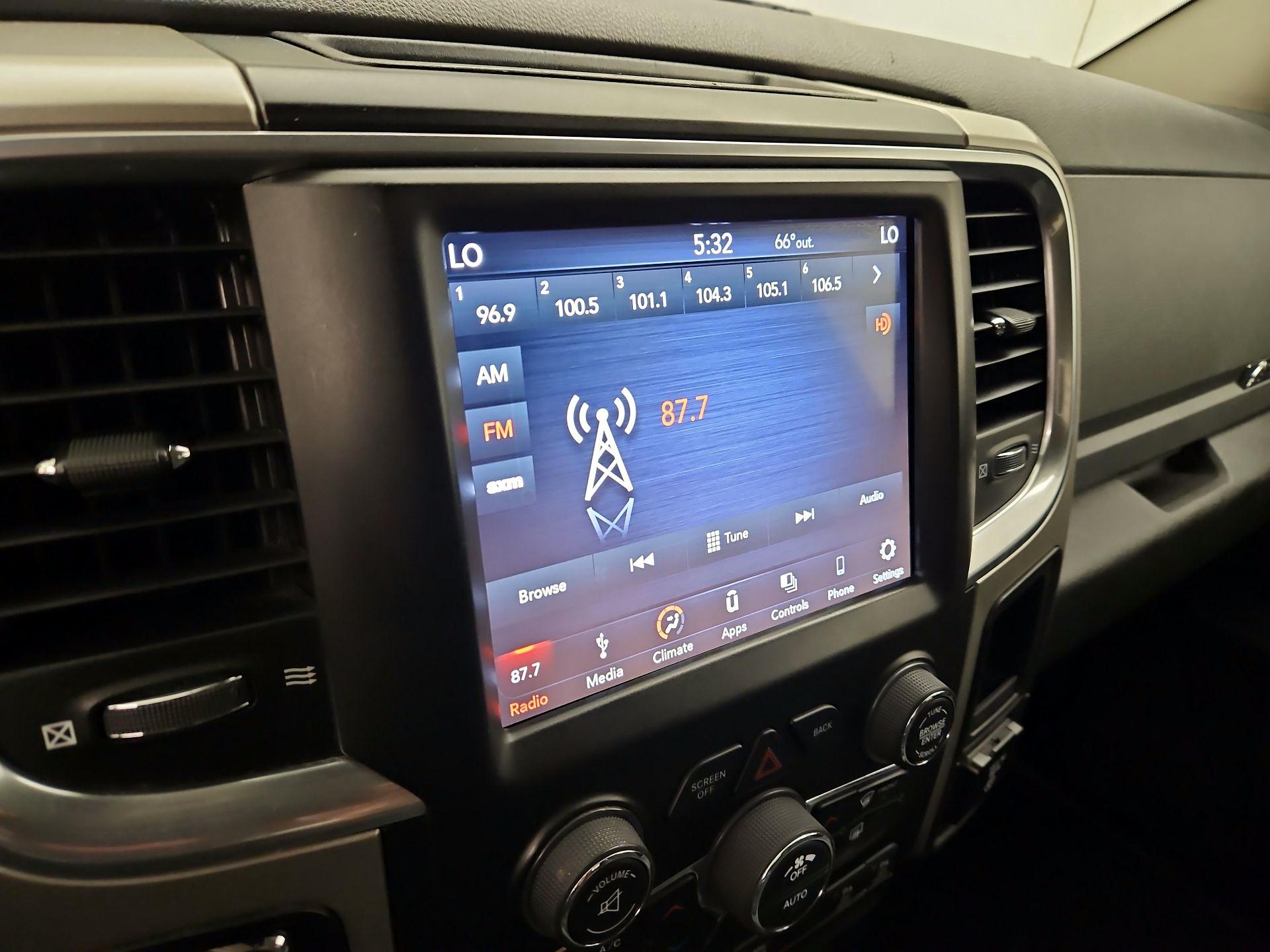 Thumbnail: 2019 RAM 1500 Classic - 15