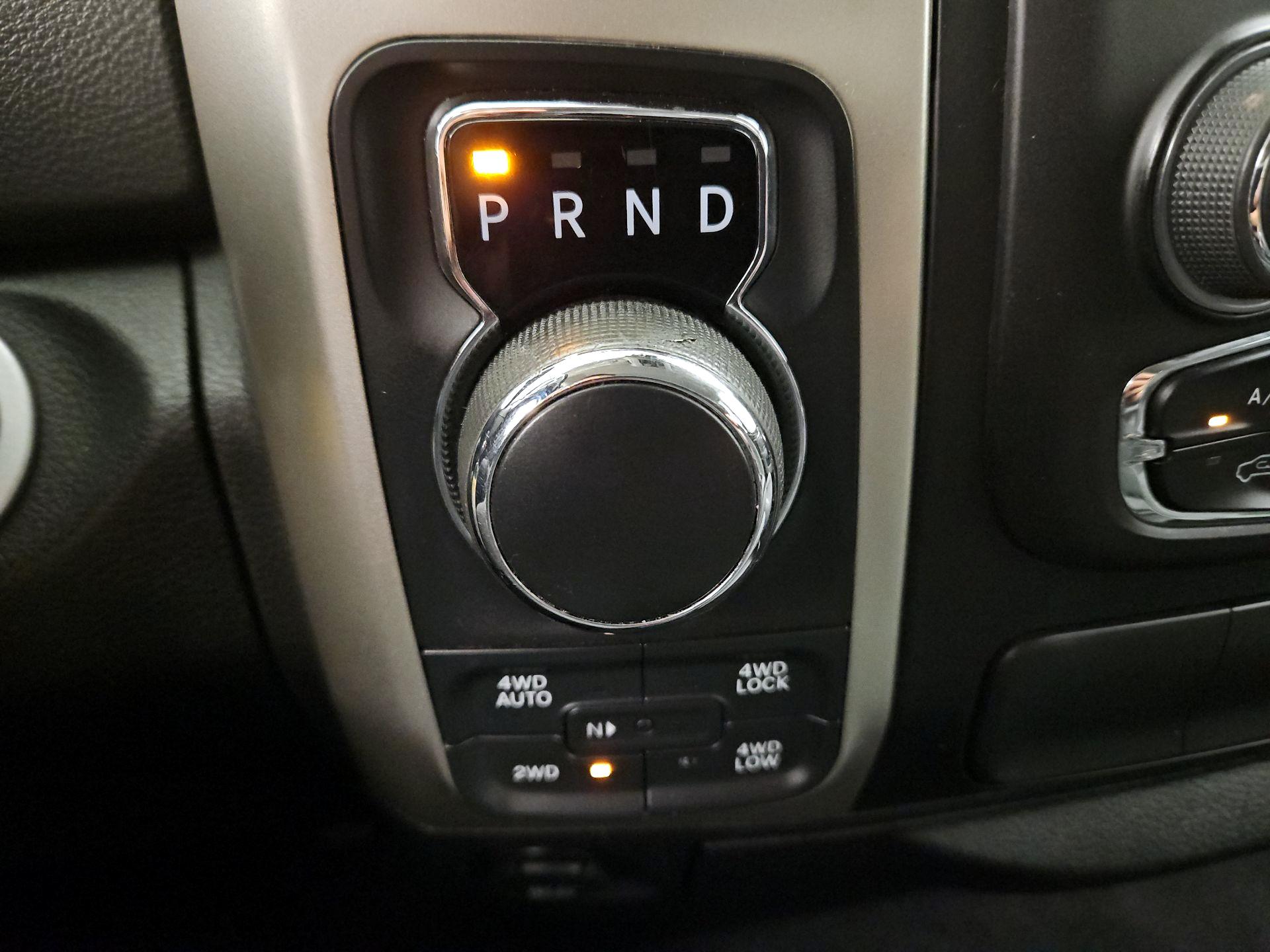 Thumbnail: 2019 RAM 1500 Classic - 17