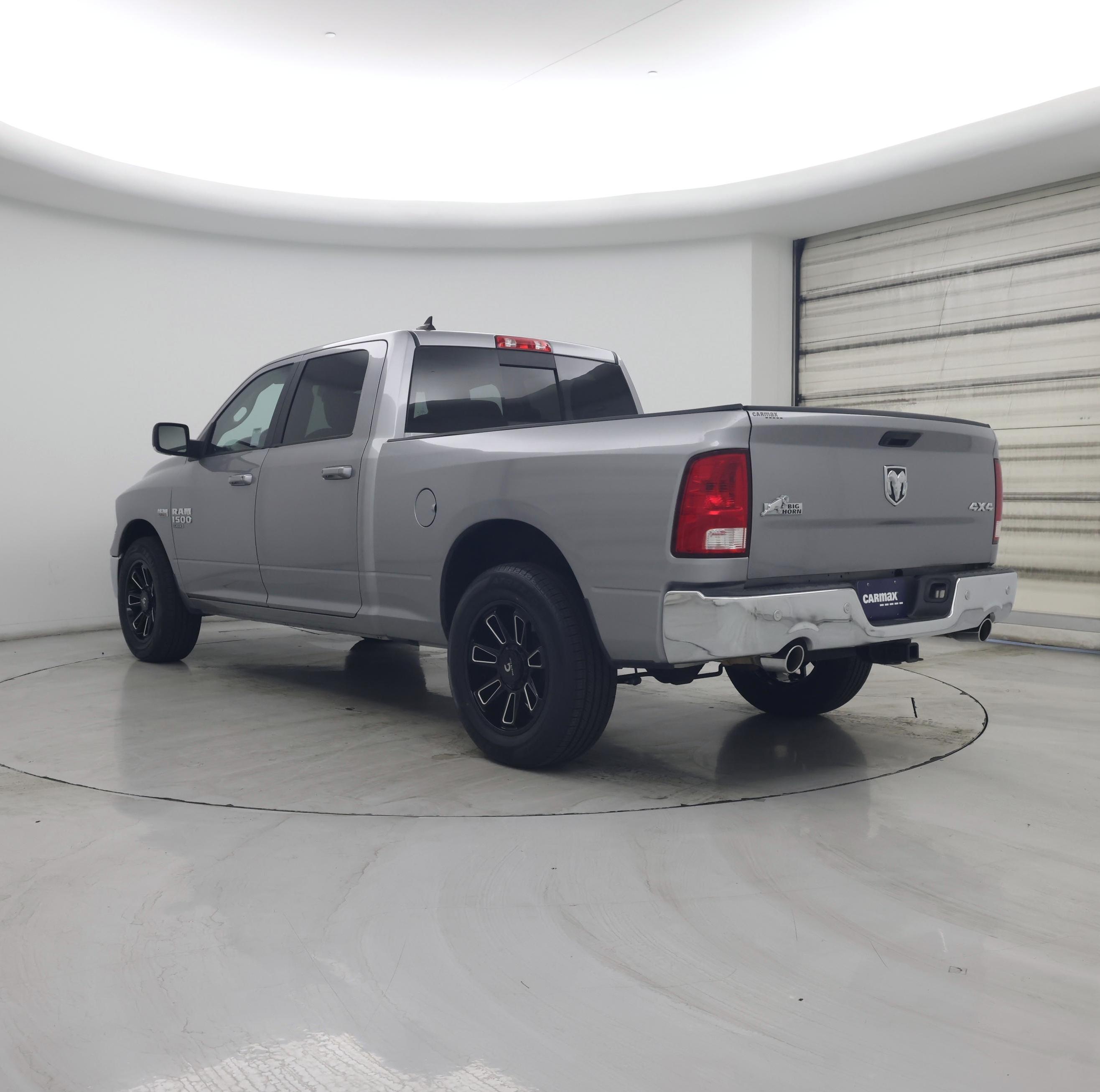 Thumbnail: 2019 RAM 1500 Classic - 2