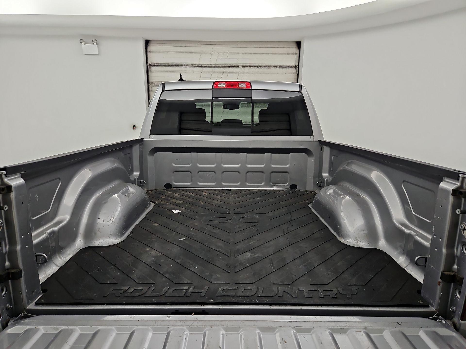 Thumbnail: 2019 RAM 1500 Classic - 20