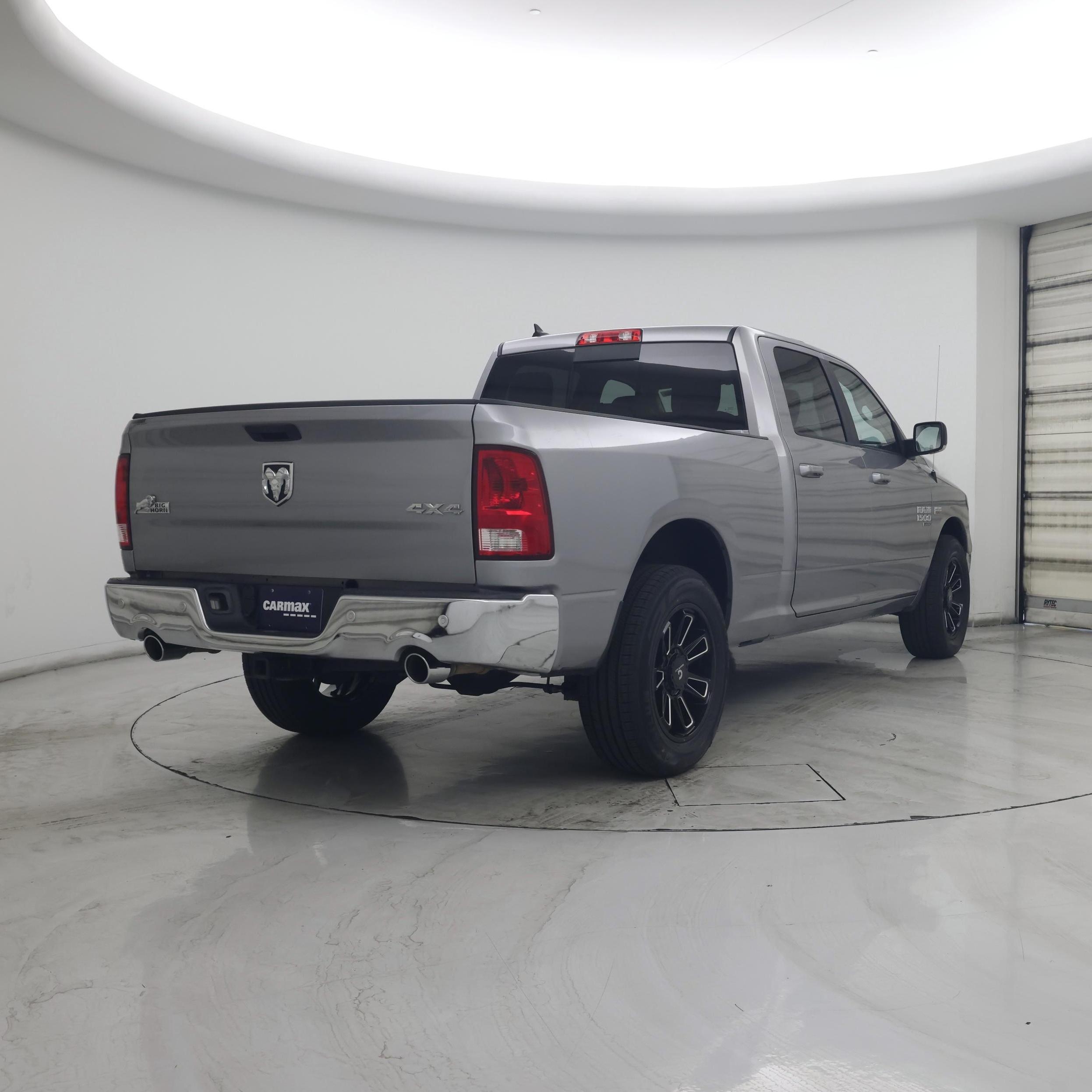 Thumbnail: 2019 RAM 1500 Classic - 8