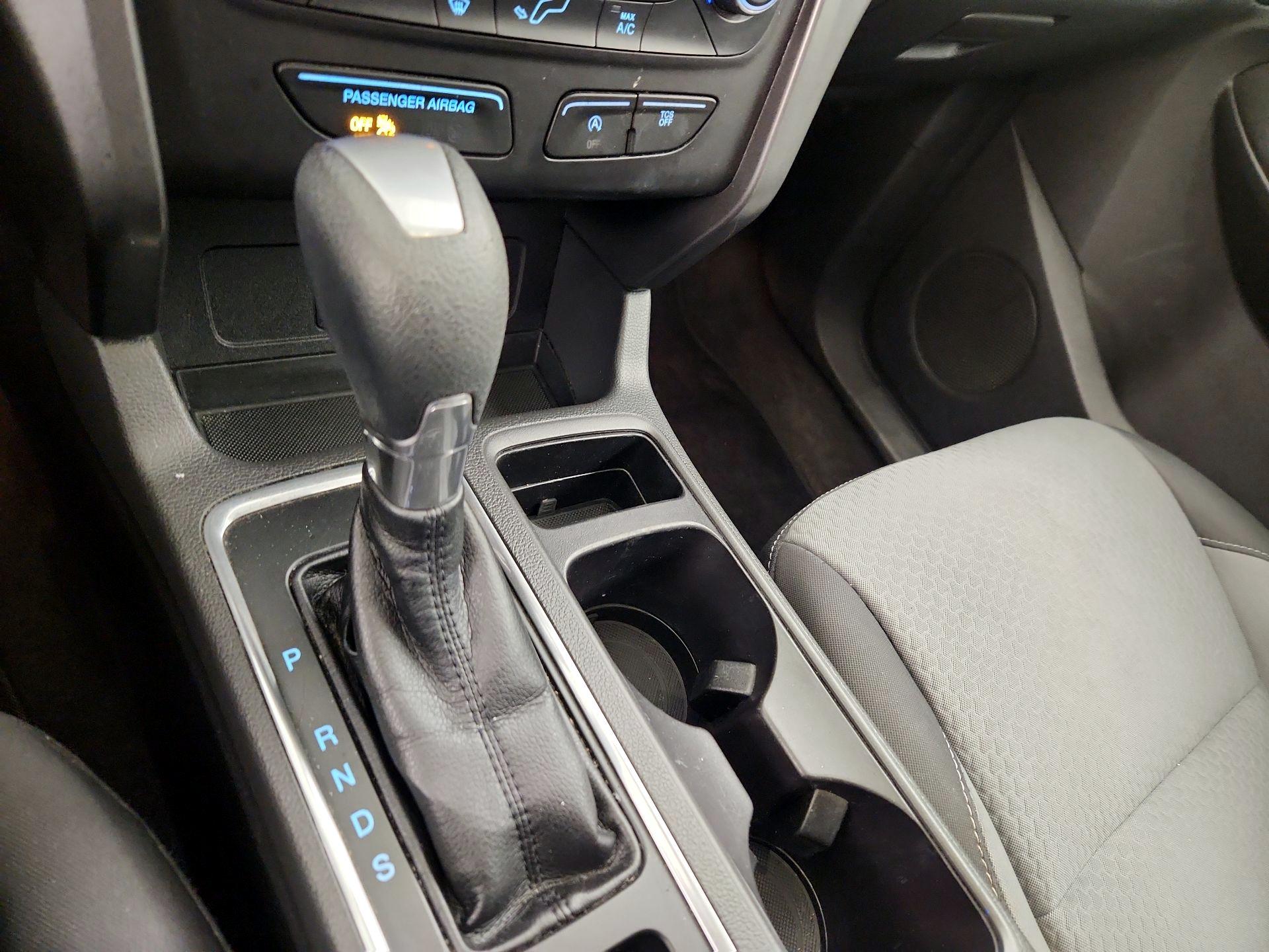 Thumbnail: 2017 Ford Escape - 17