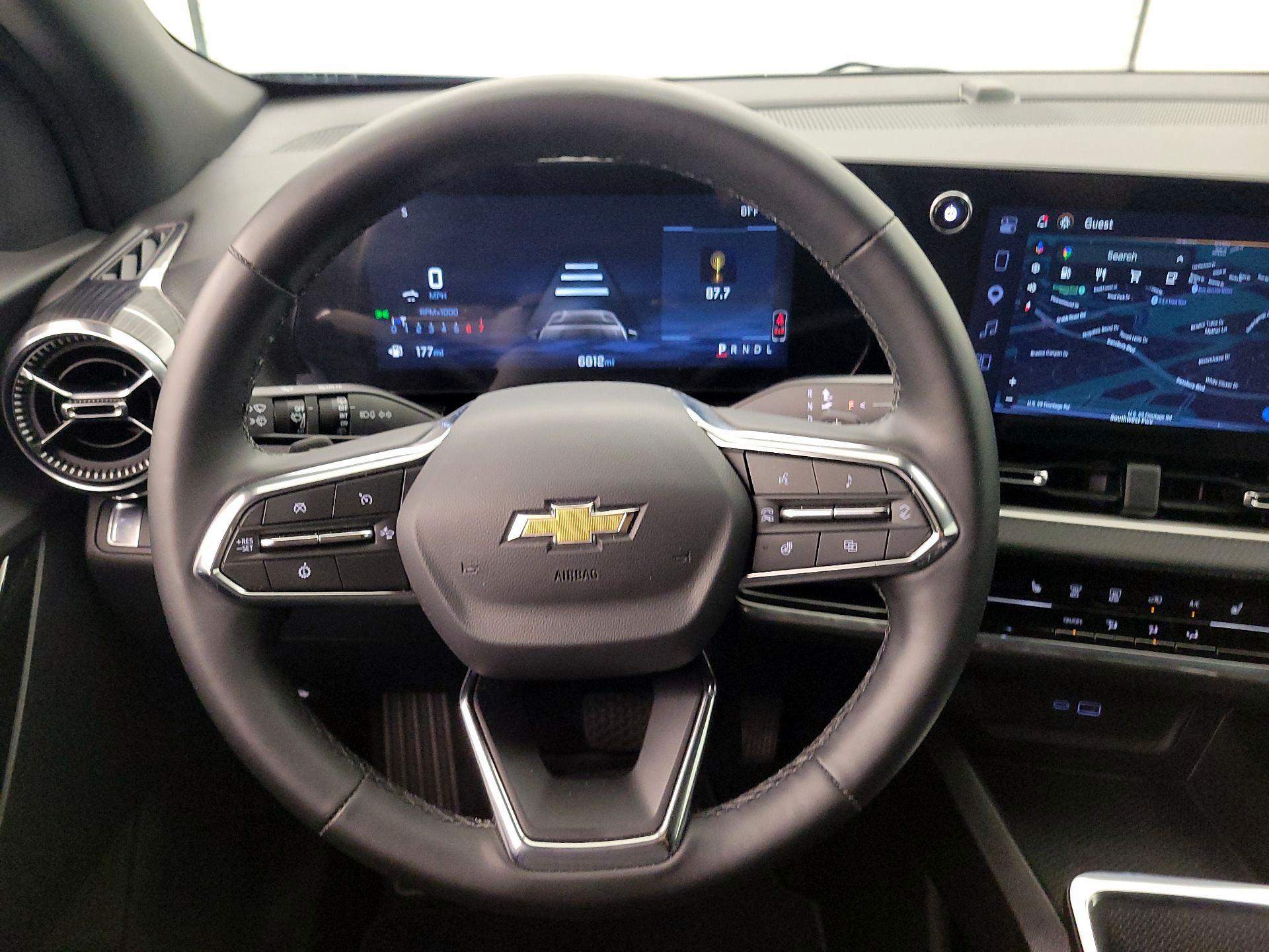 Thumbnail: 2026 Chevrolet Equinox - 10