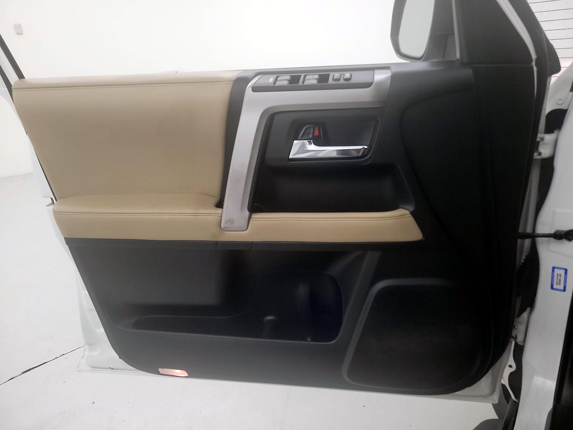Thumbnail: 2018 Toyota 4Runner - 12