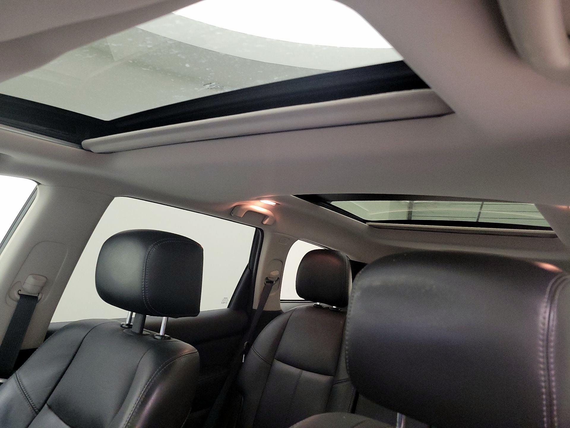 Thumbnail: 2014 Nissan Pathfinder - 20