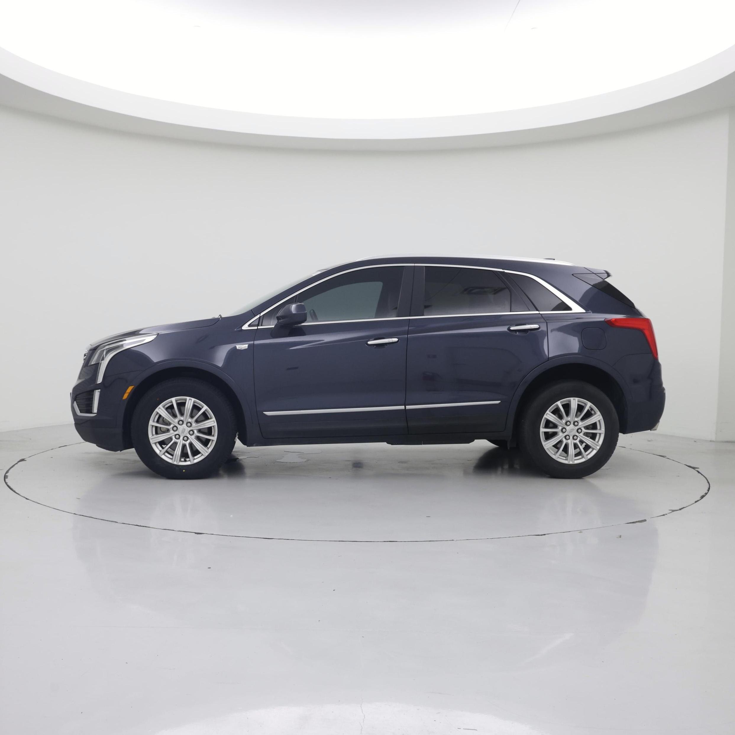 Thumbnail: 2019 Cadillac XT5 - 3