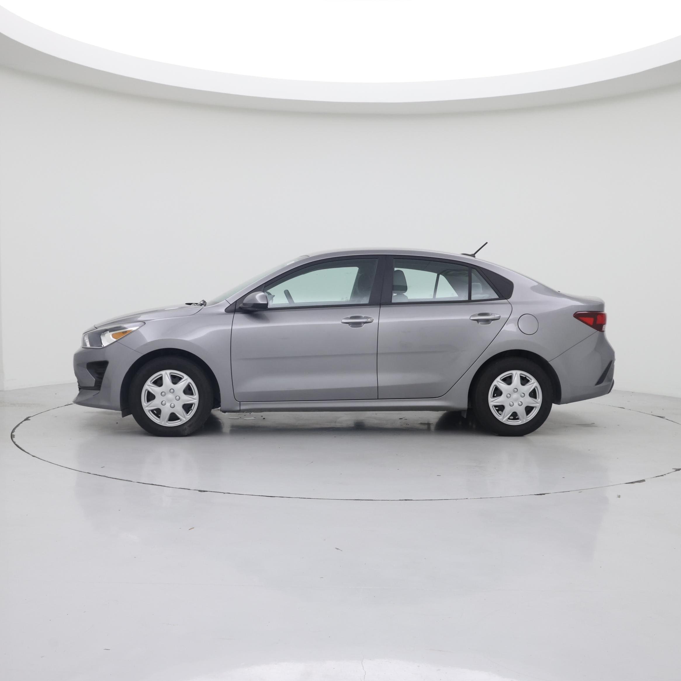 Thumbnail: 2023 Kia Rio - 3