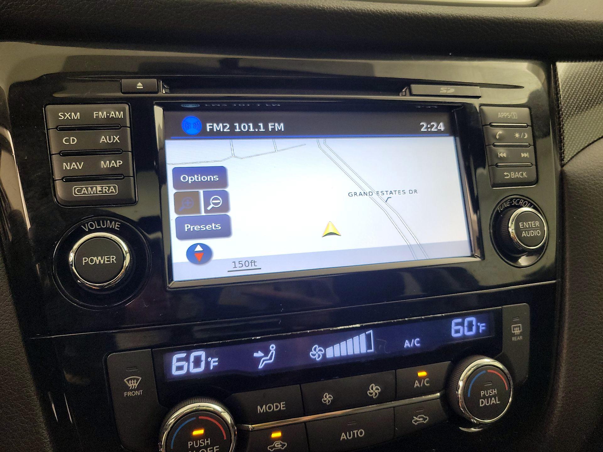 Thumbnail: 2015 Nissan Rogue - 14