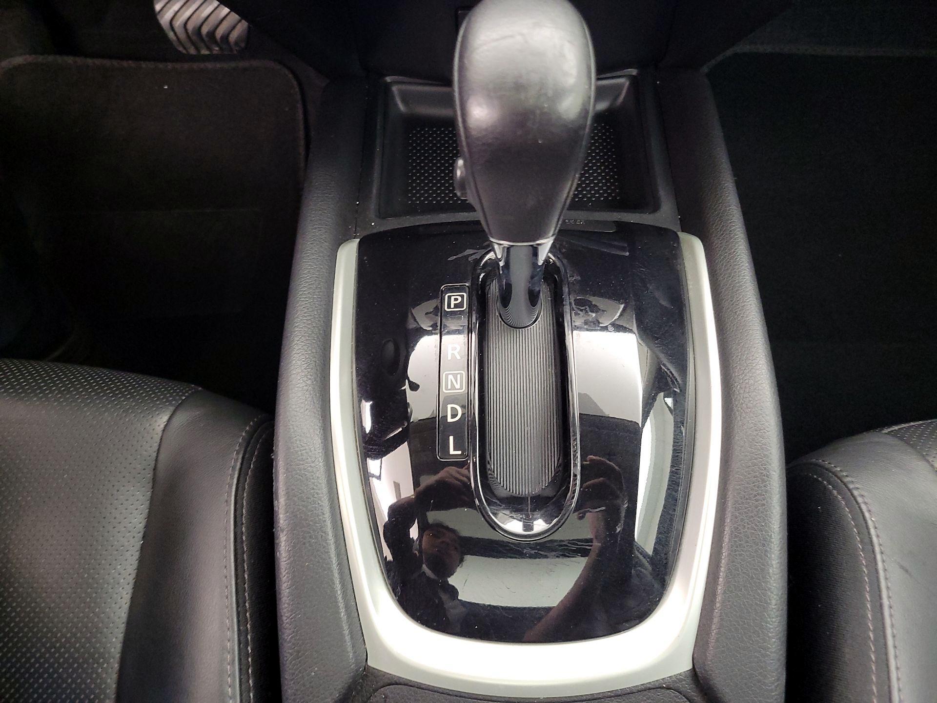 Thumbnail: 2015 Nissan Rogue - 18