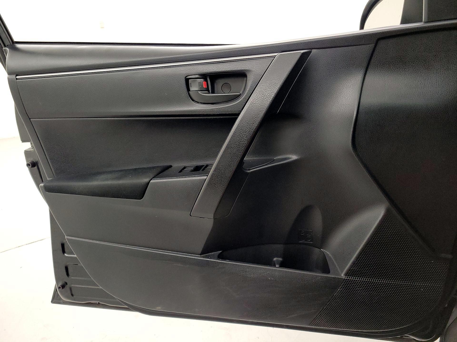 Thumbnail: 2014 Toyota Corolla - 12