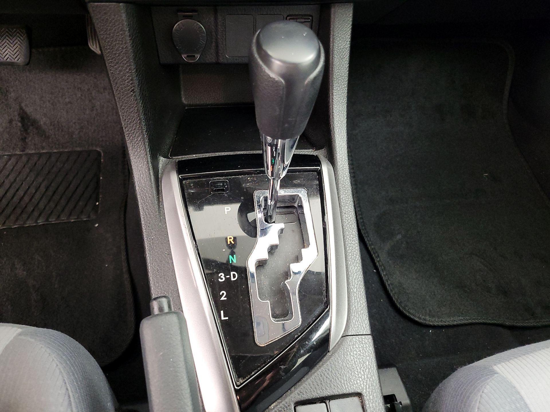 Thumbnail: 2014 Toyota Corolla - 16