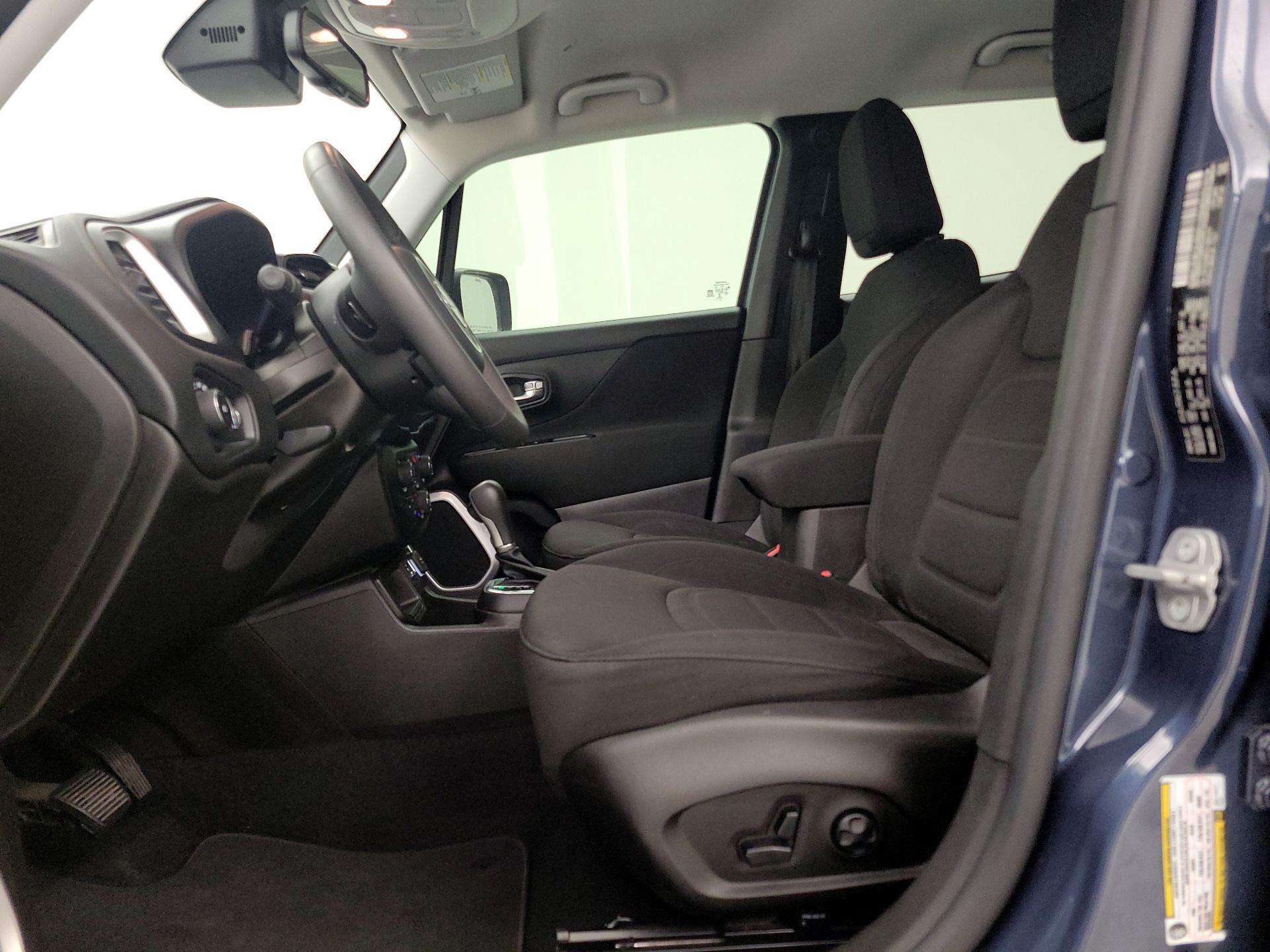 Thumbnail: 2020 Jeep Renegade - 11