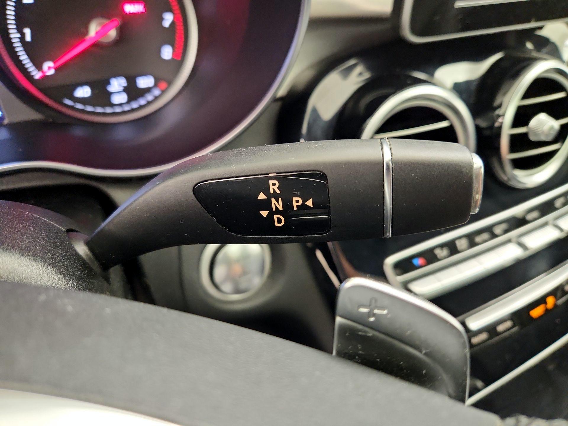 Thumbnail: 2016 Mercedes-Benz C-Class - 17