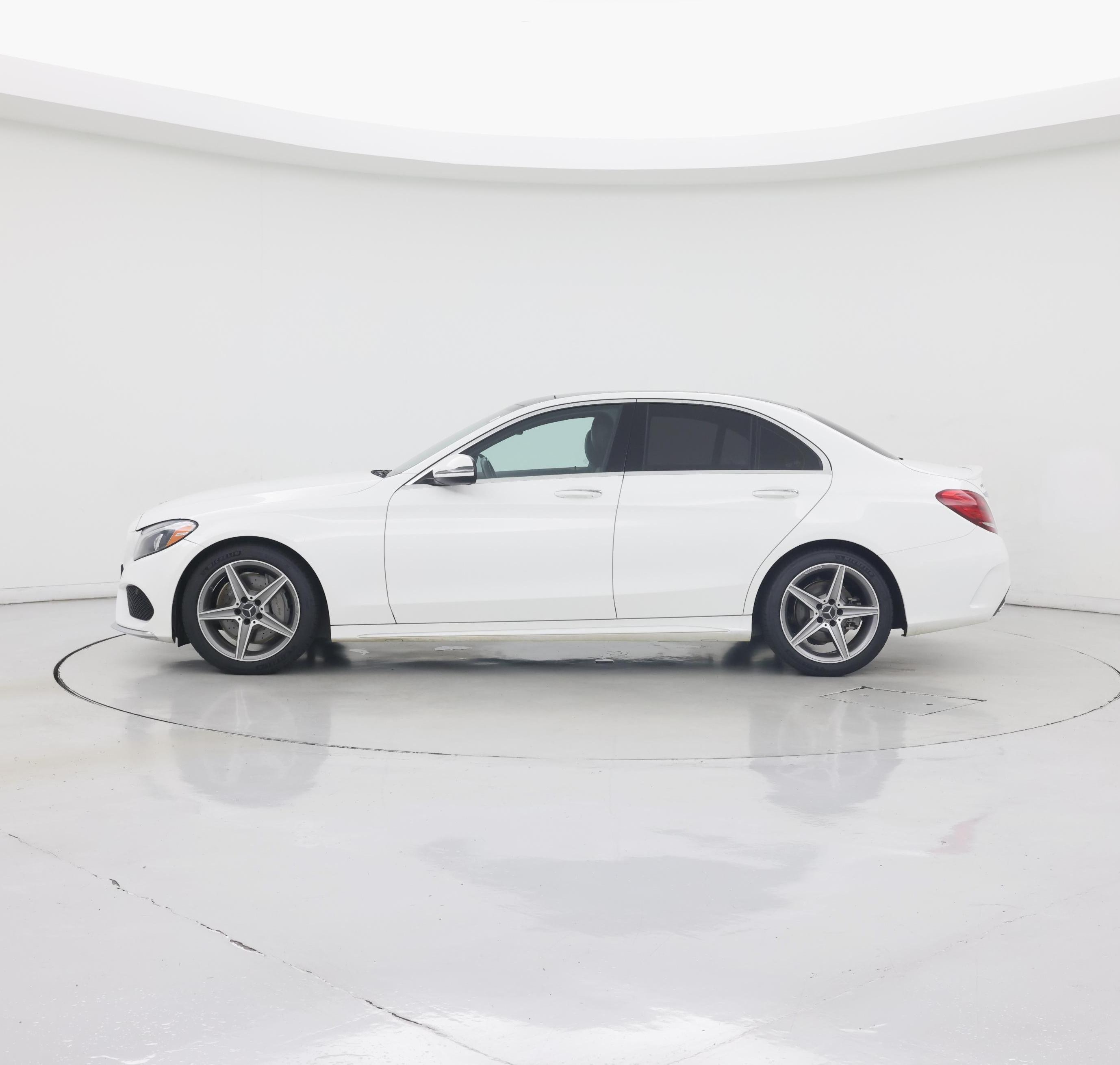 Thumbnail: 2016 Mercedes-Benz C-Class - 3