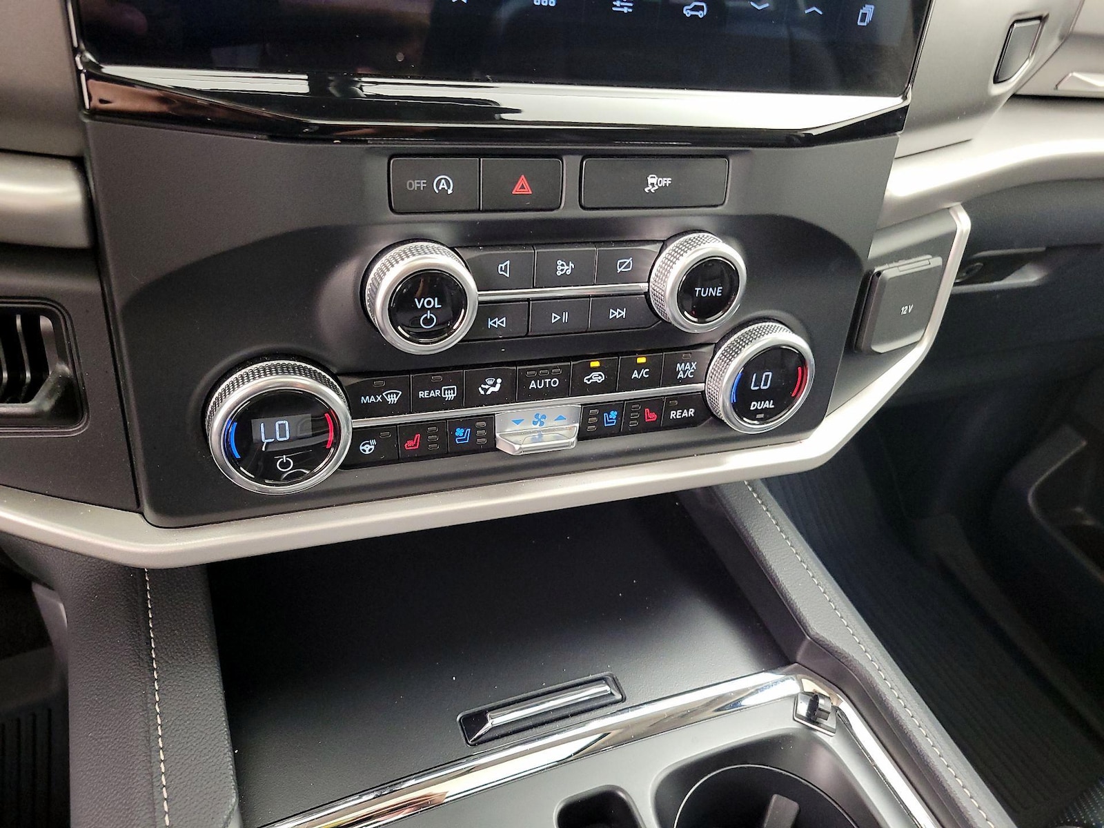 2024 Ford Expedition XLT - Photo 18