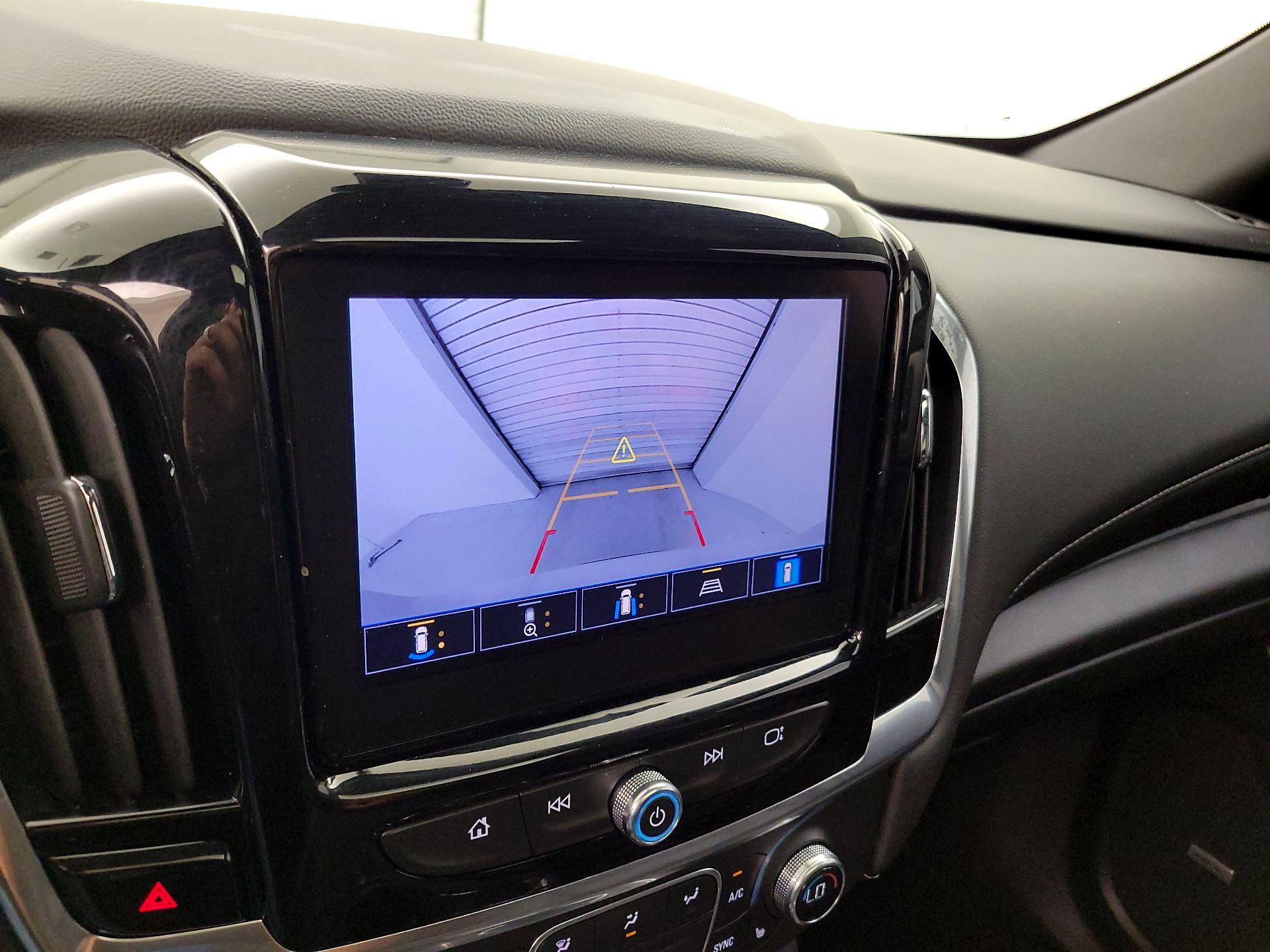 Thumbnail: 2022 Chevrolet Traverse - 15