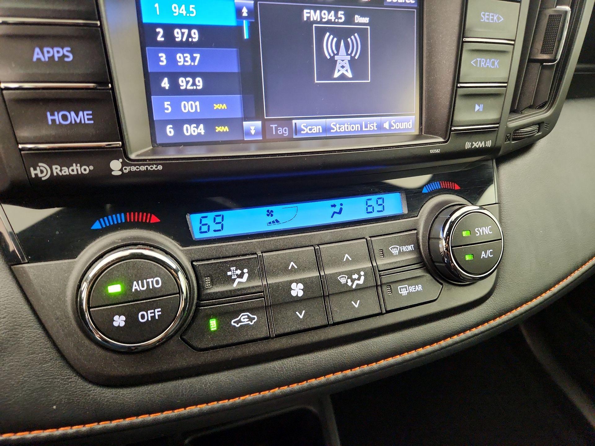 Thumbnail: 2018 Toyota RAV4 - 16