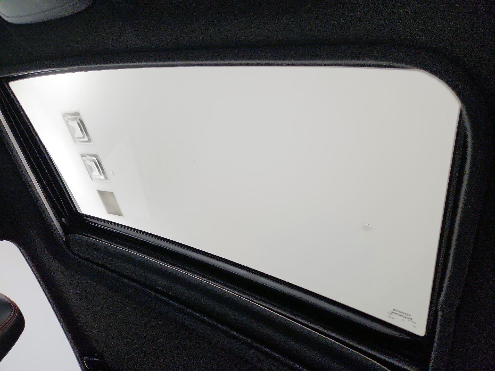 Thumbnail: 2018 Toyota RAV4 - 19