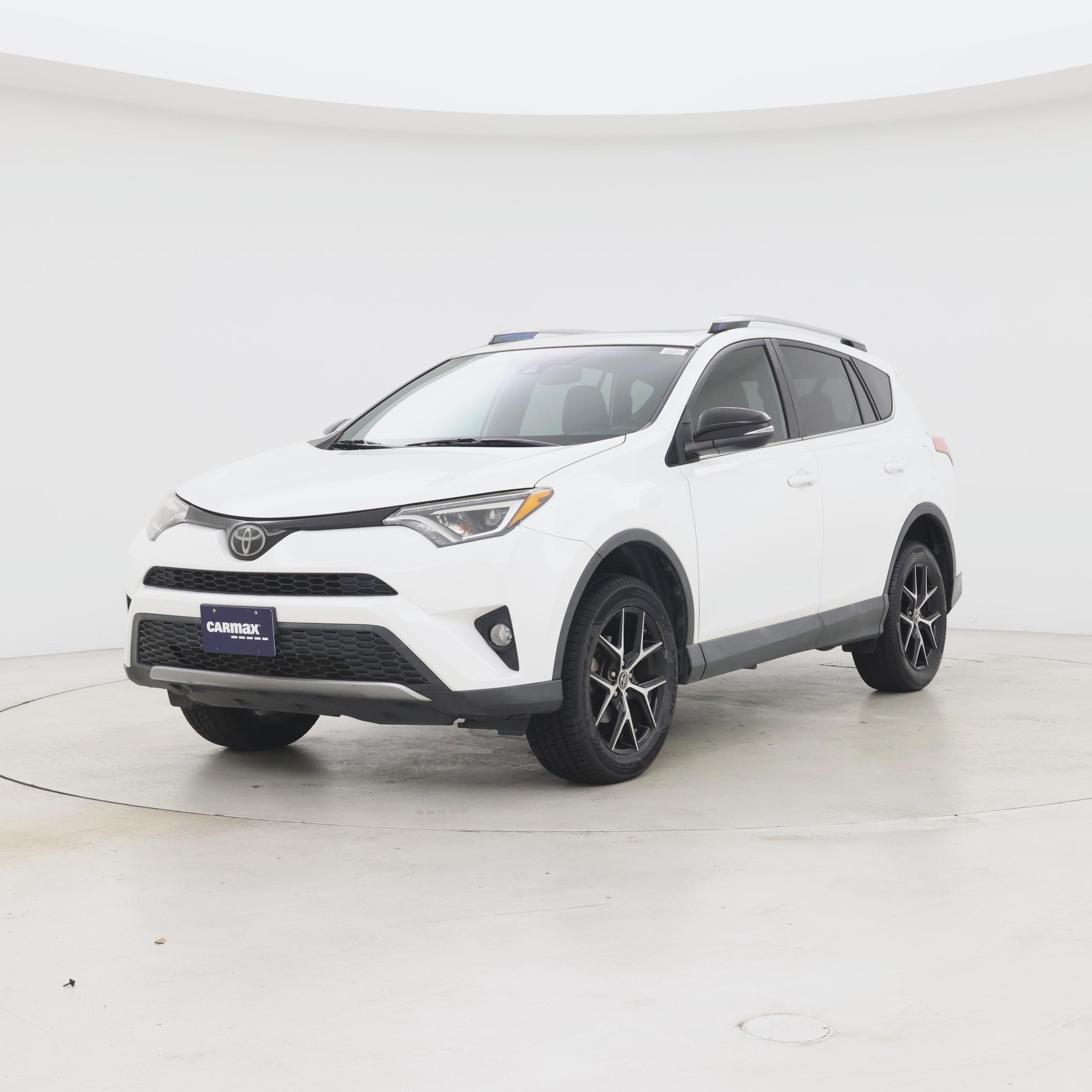 Thumbnail: 2018 Toyota RAV4 - 4