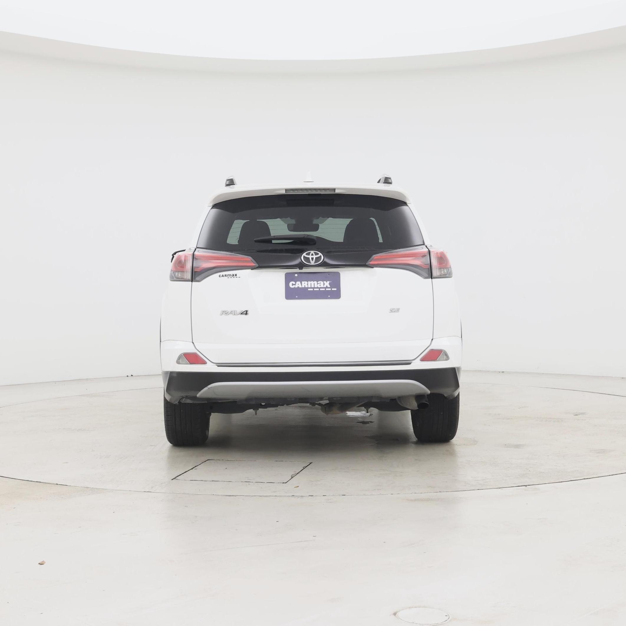 Thumbnail: 2018 Toyota RAV4 - 6