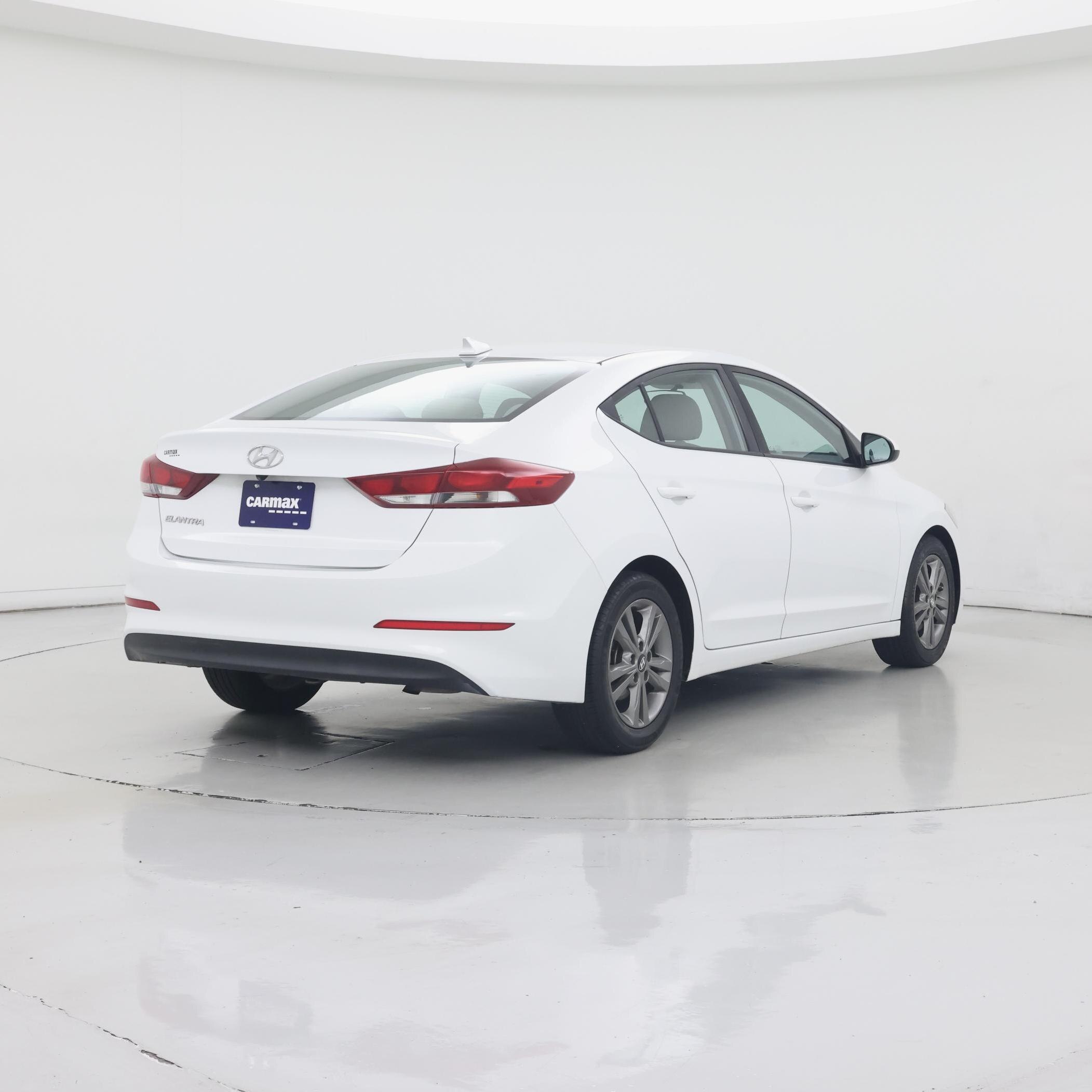Thumbnail: 2018 Hyundai Elantra - 8