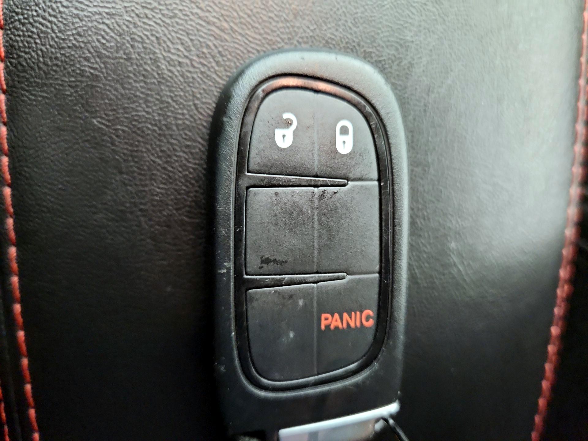 Thumbnail: 2019 Jeep Cherokee - 20