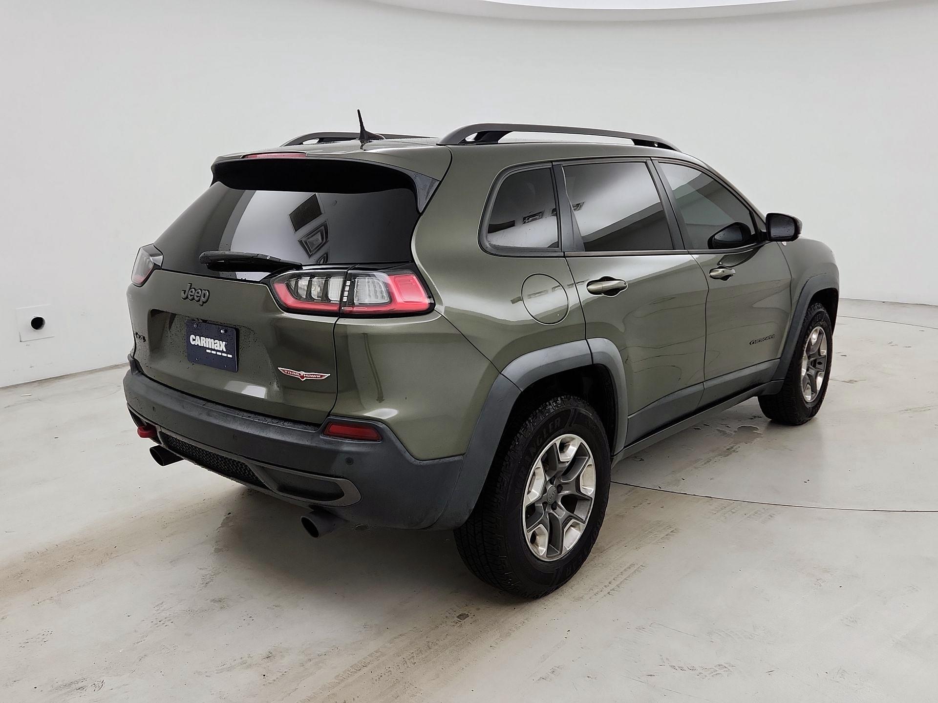 Thumbnail: 2019 Jeep Cherokee - 5